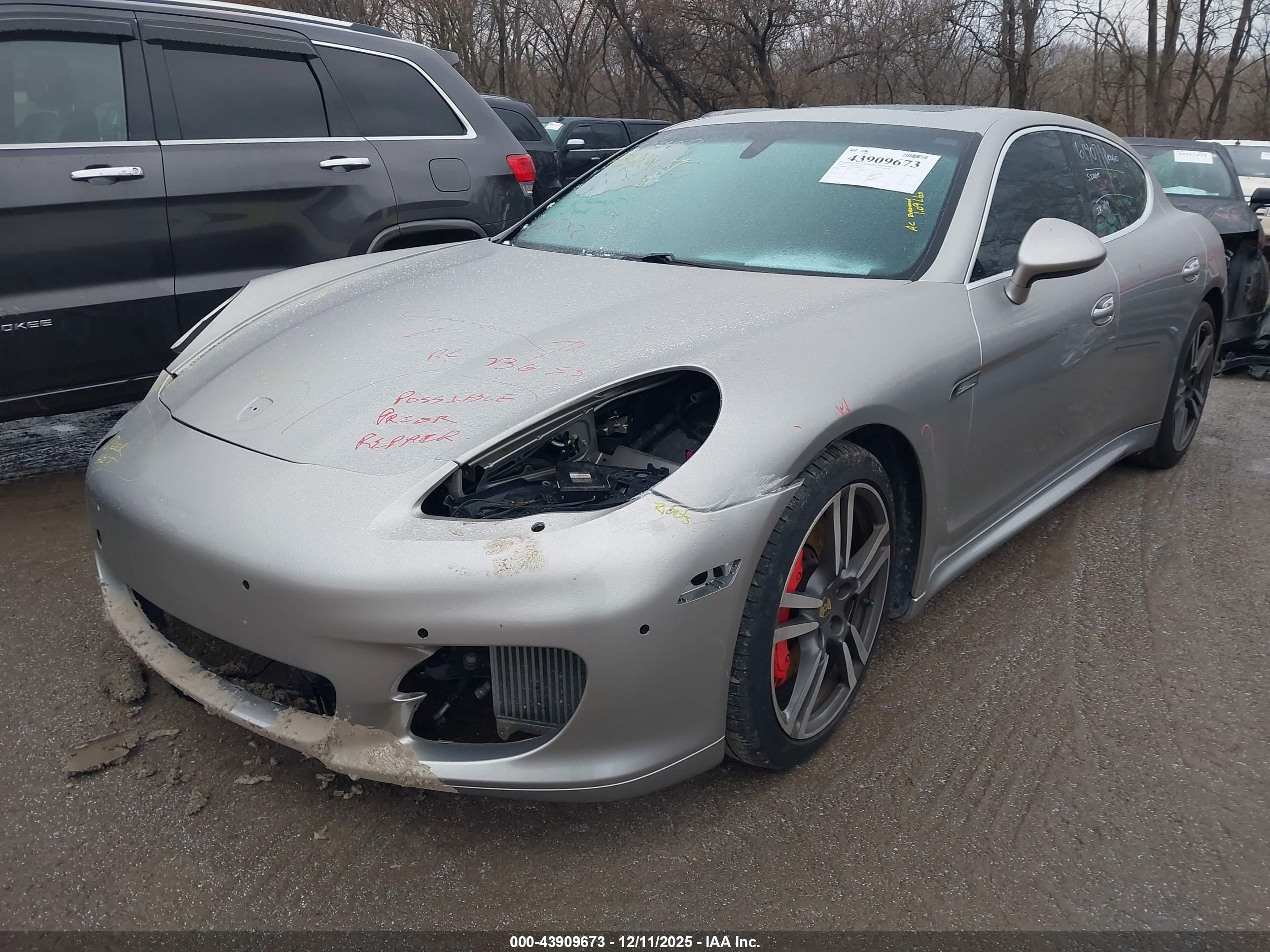 PORSCHE PANAMERA image 2