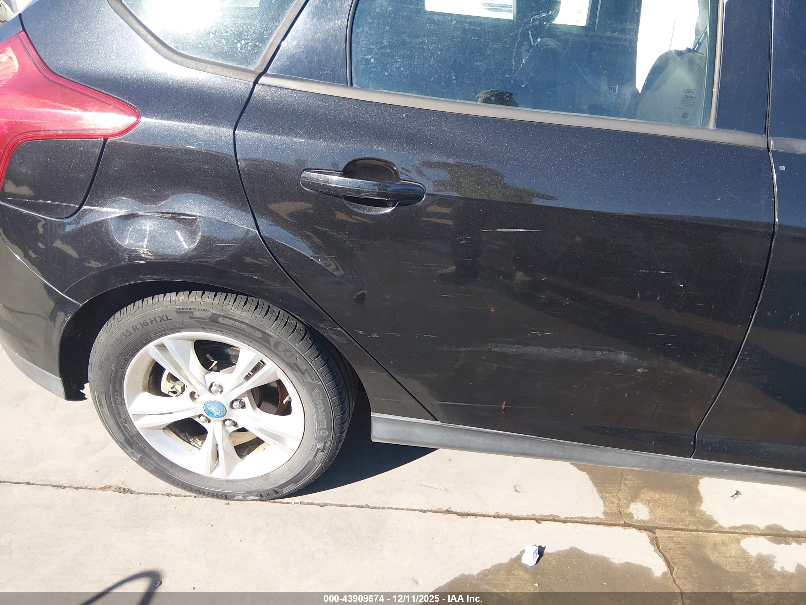FORD FOCUS image 6