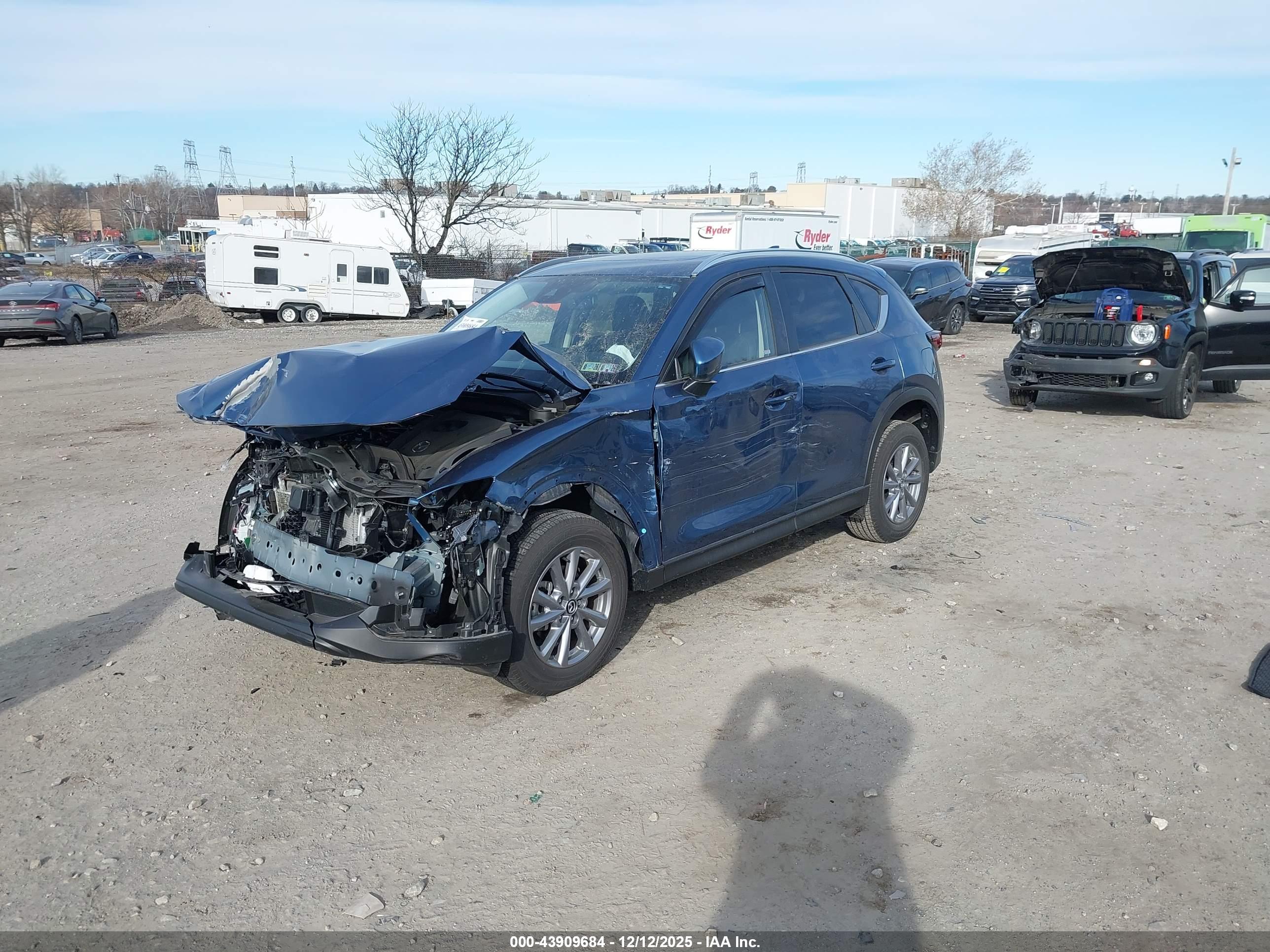 MAZDA CX-5 image 2