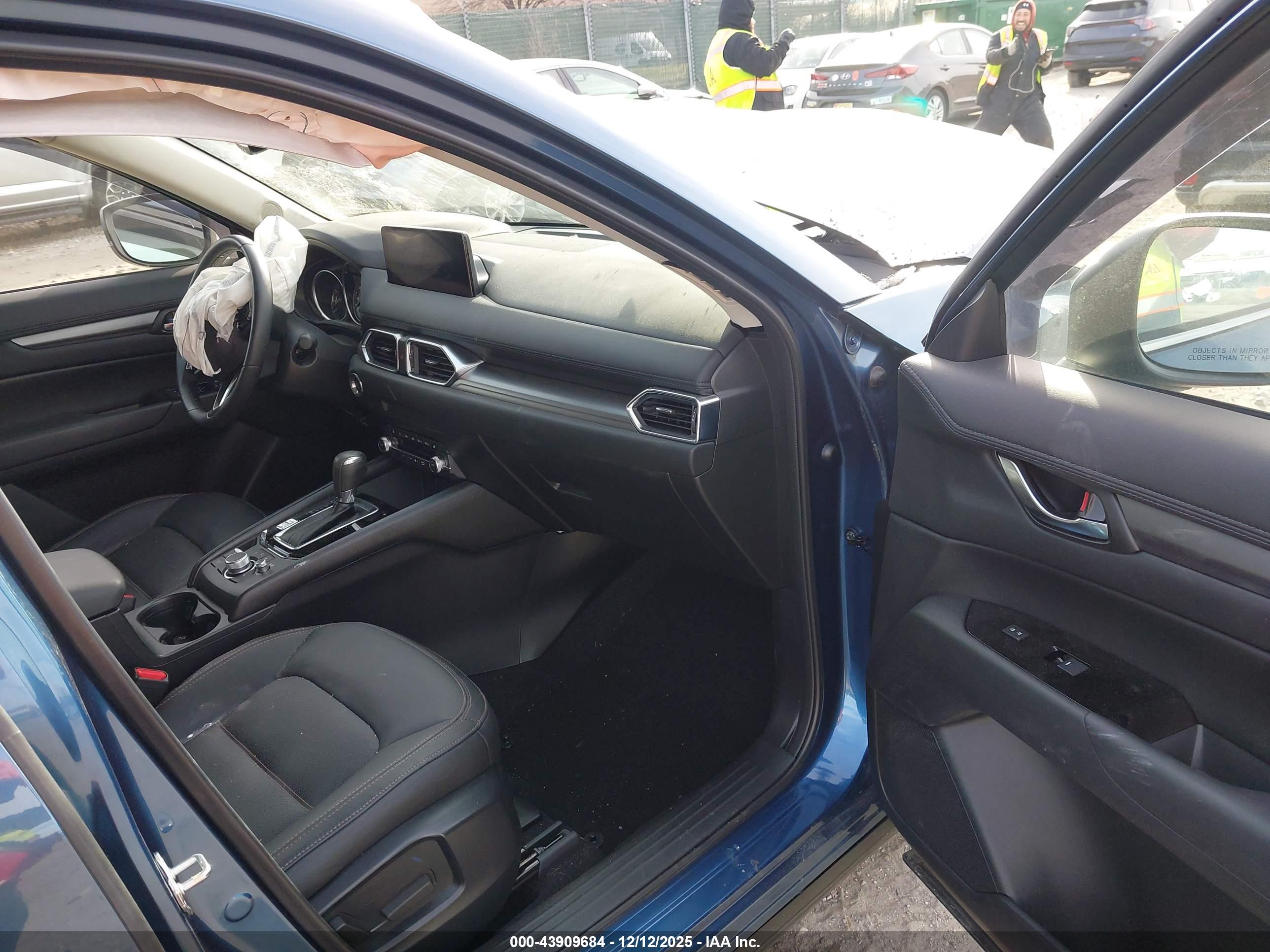 MAZDA CX-5 image 5
