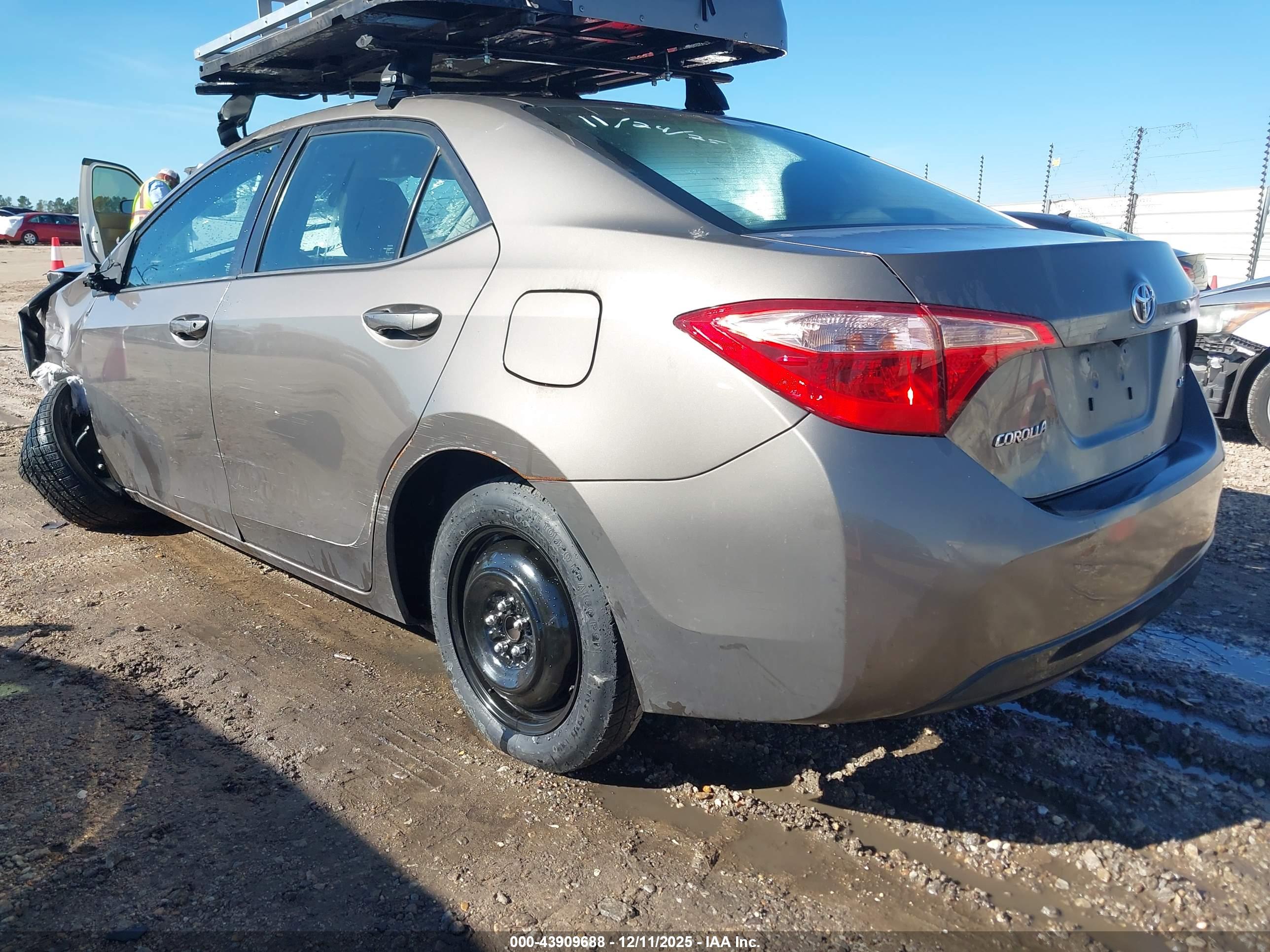 TOYOTA COROLLA image 3