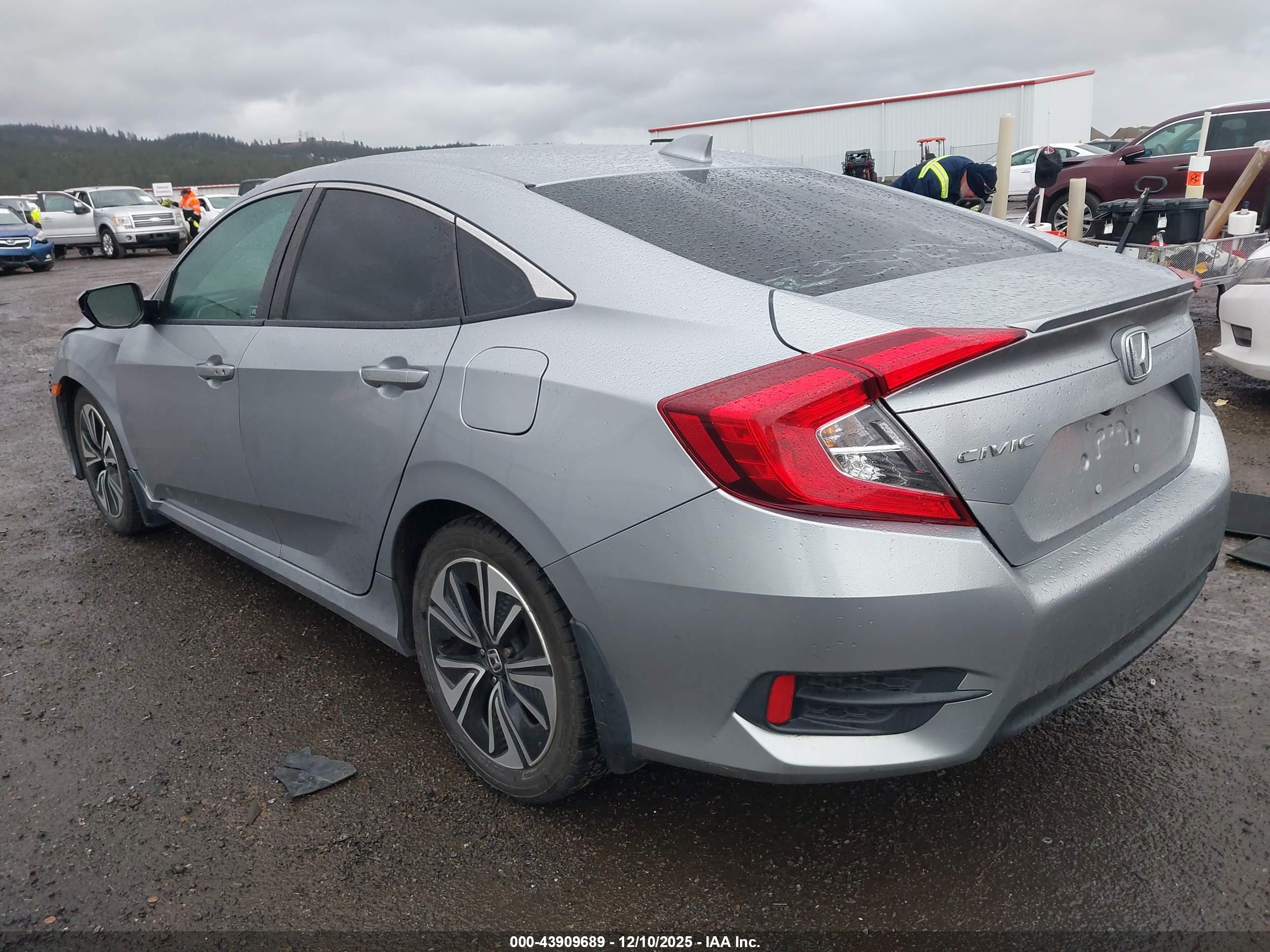 HONDA CIVIC image 3