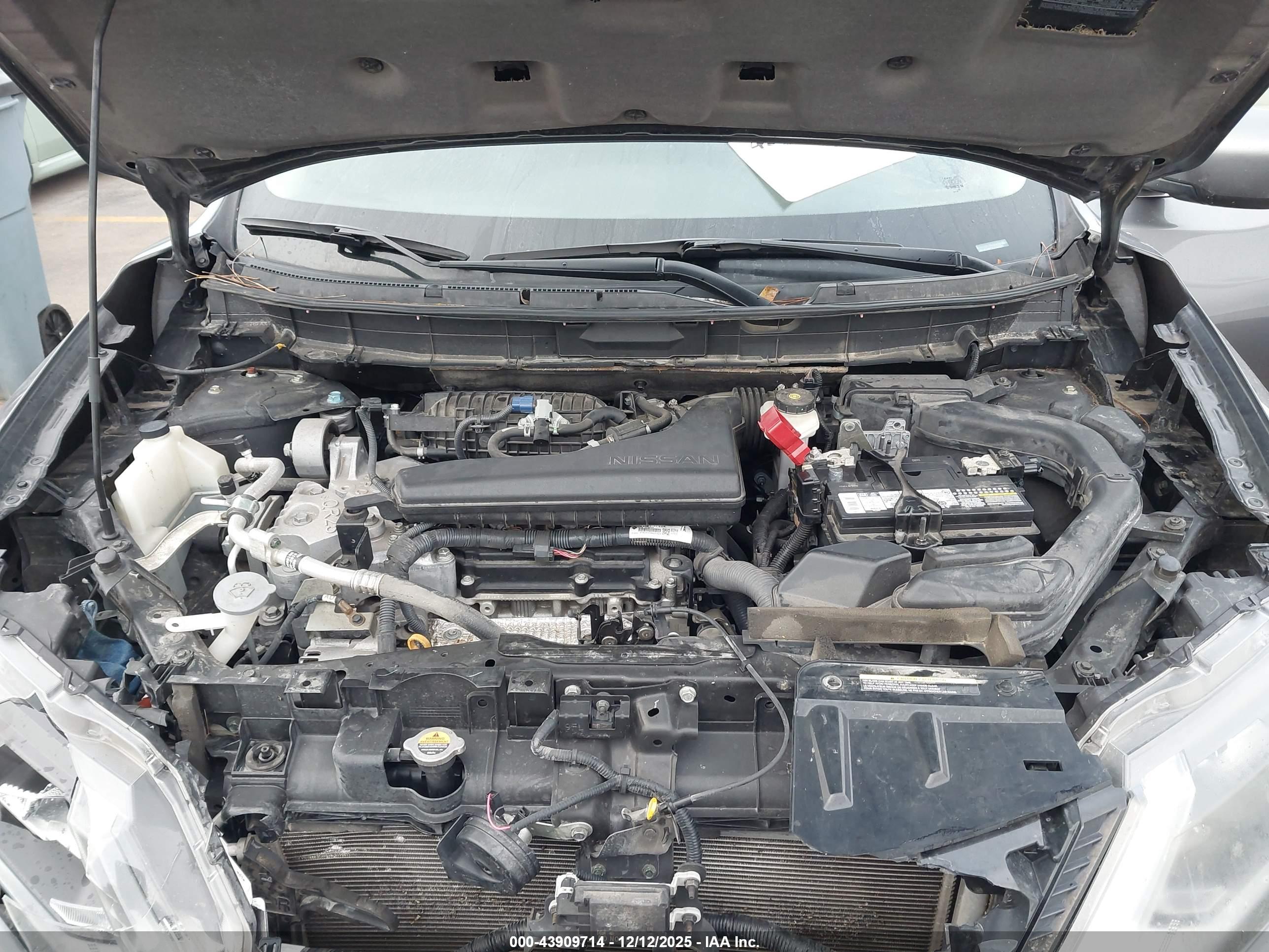 NISSAN ROGUE image 10