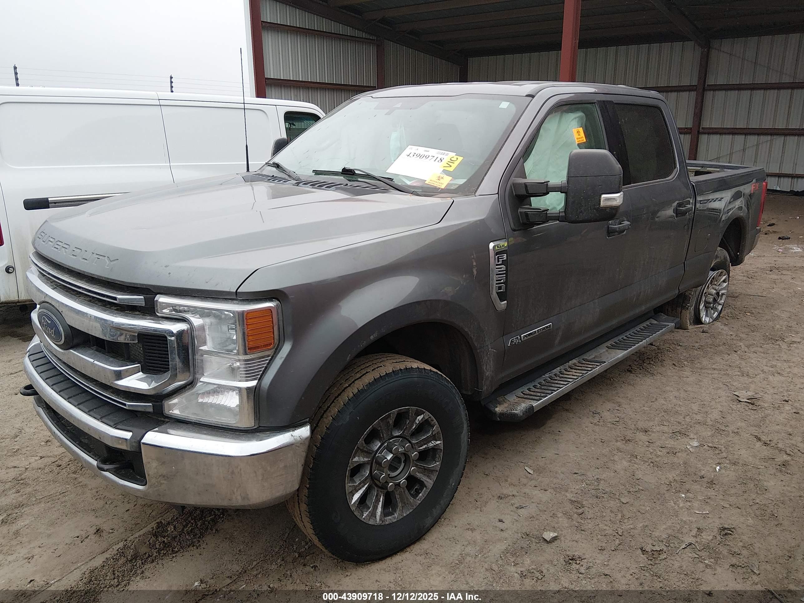 FORD F-250 image 2