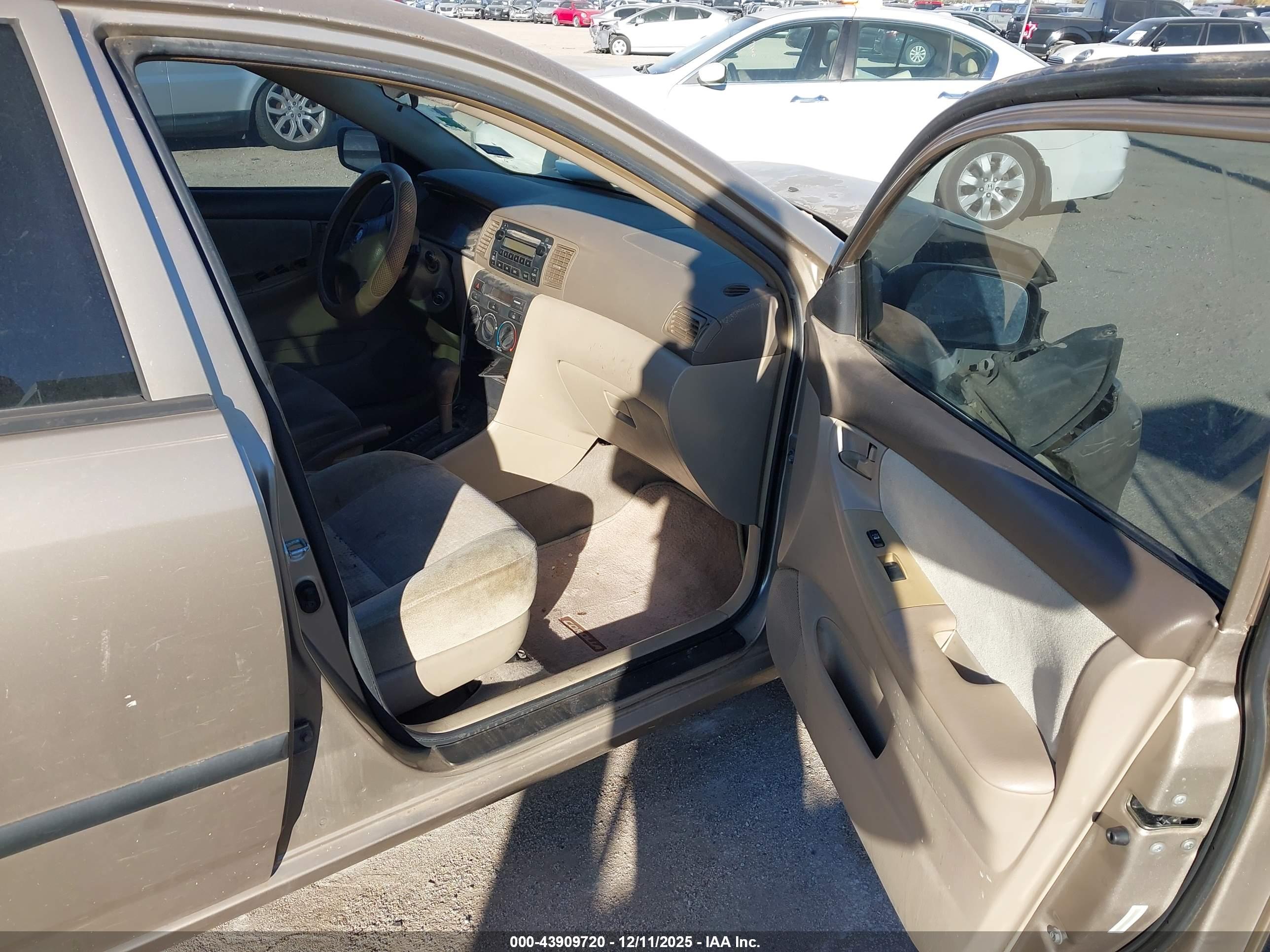 TOYOTA COROLLA image 5