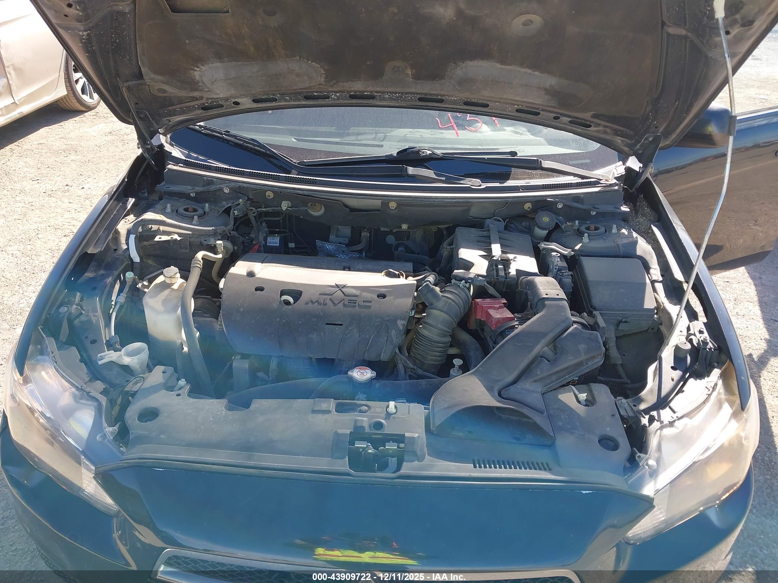 MITSUBISHI LANCER image 10