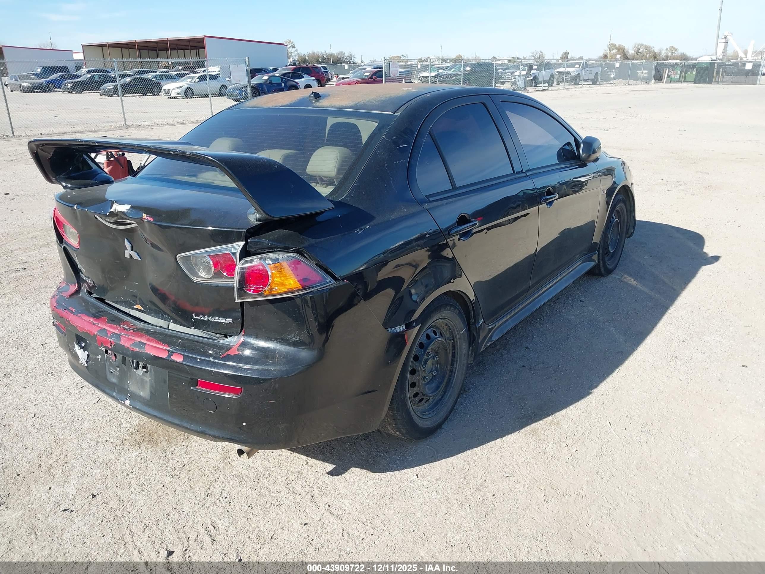 MITSUBISHI LANCER image 4