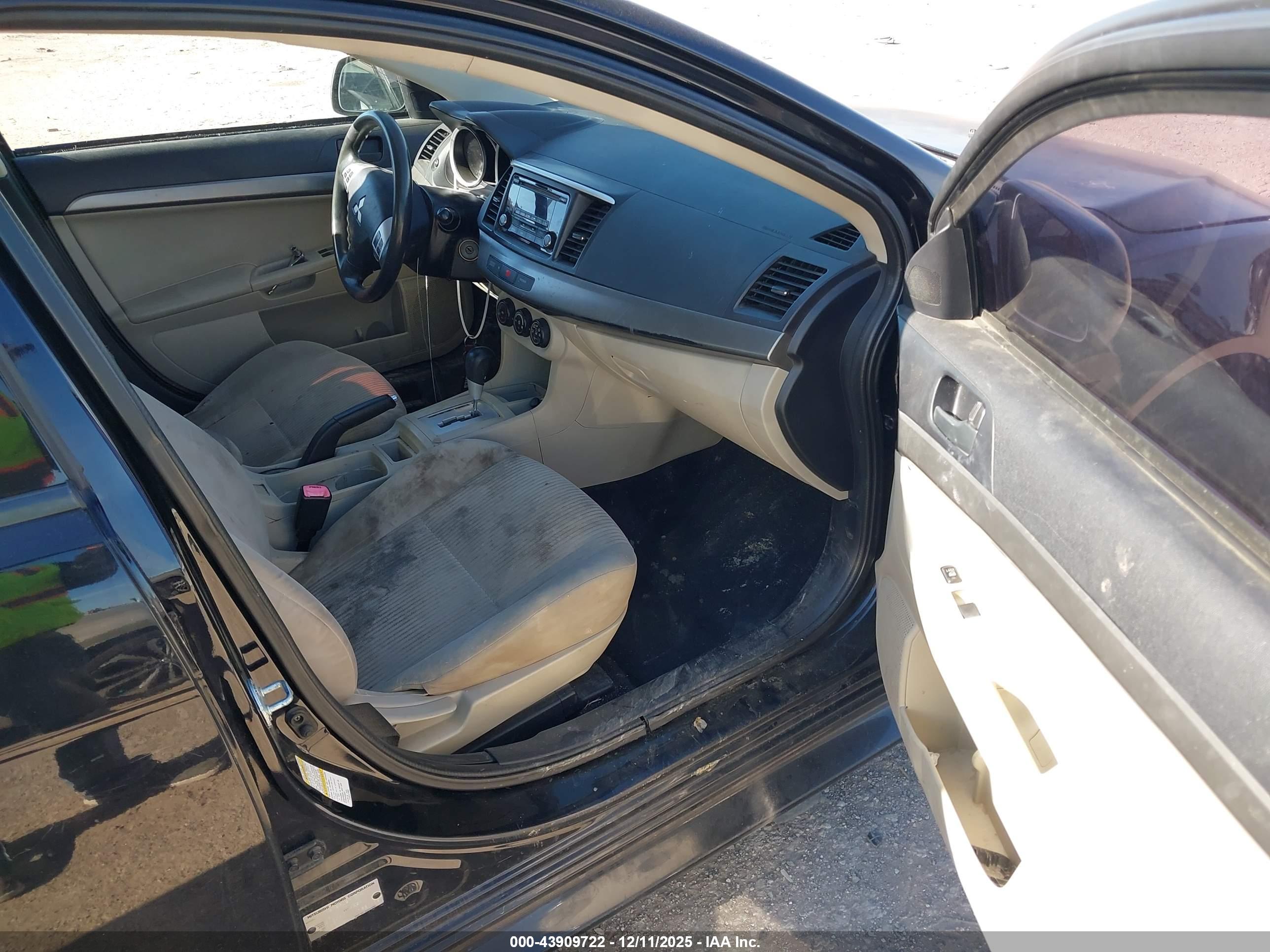 MITSUBISHI LANCER image 5