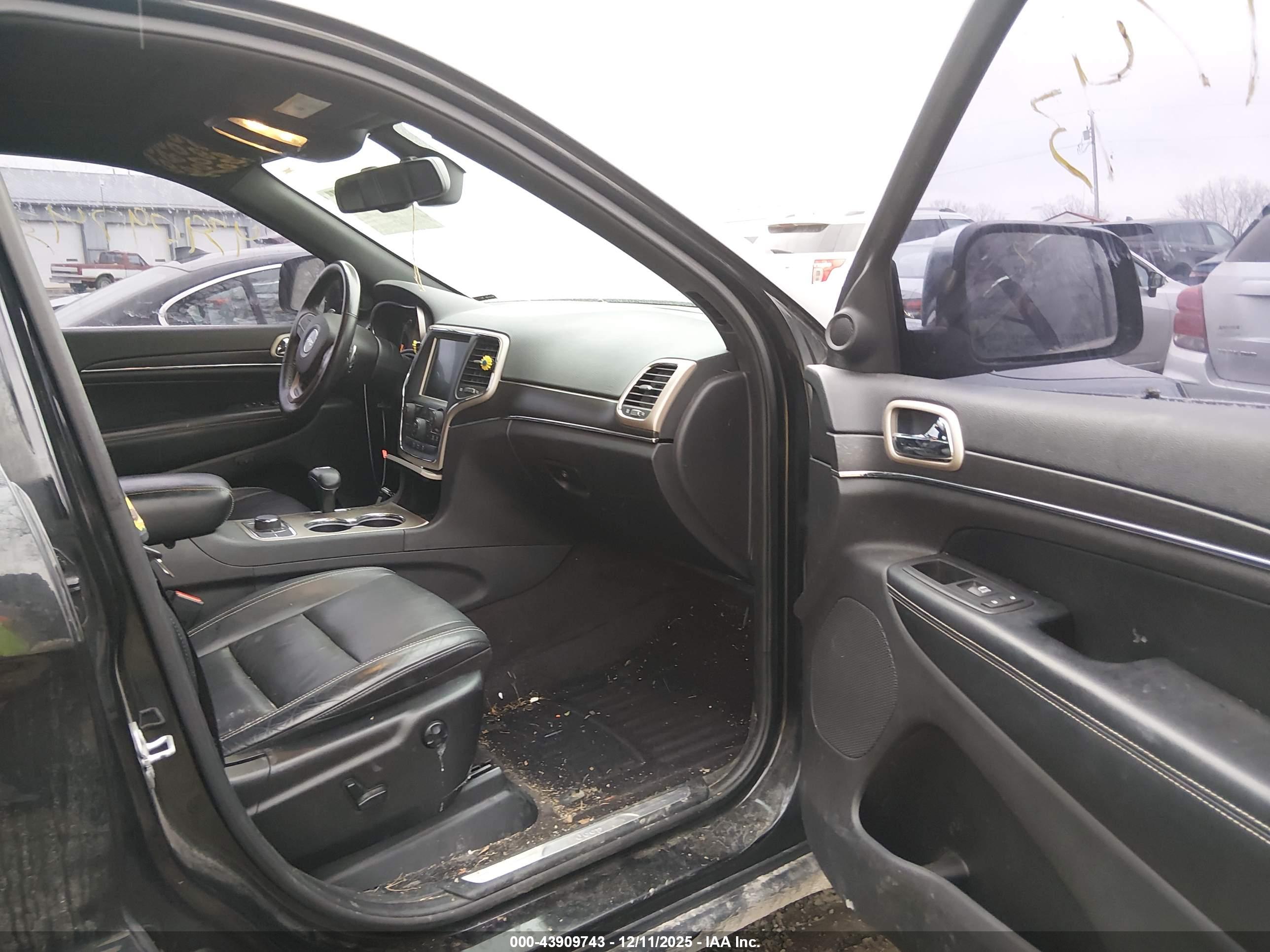 JEEP GRAND image 5