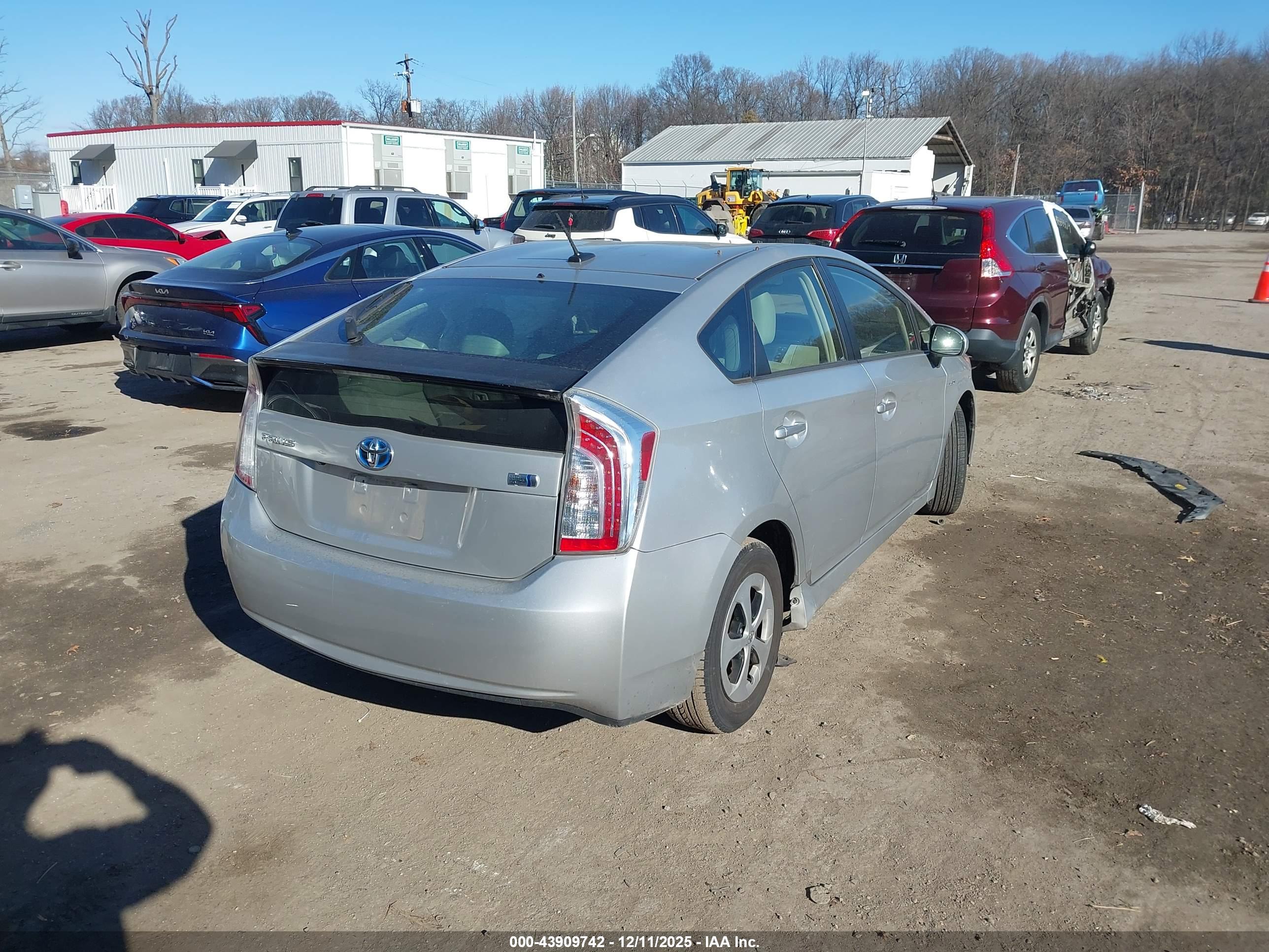 TOYOTA PRIUS image 4