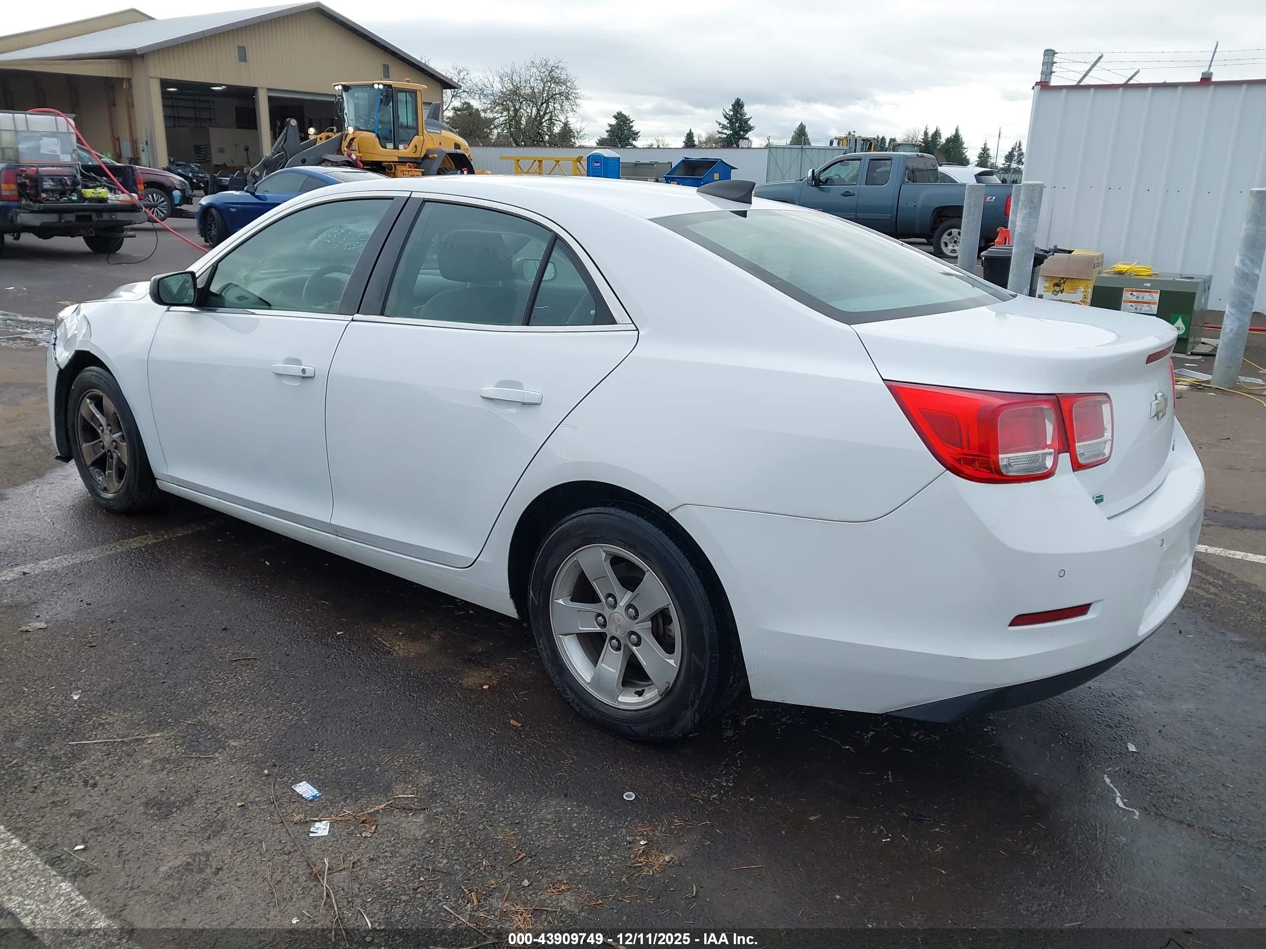 CHEVROLET MALIBU image 3
