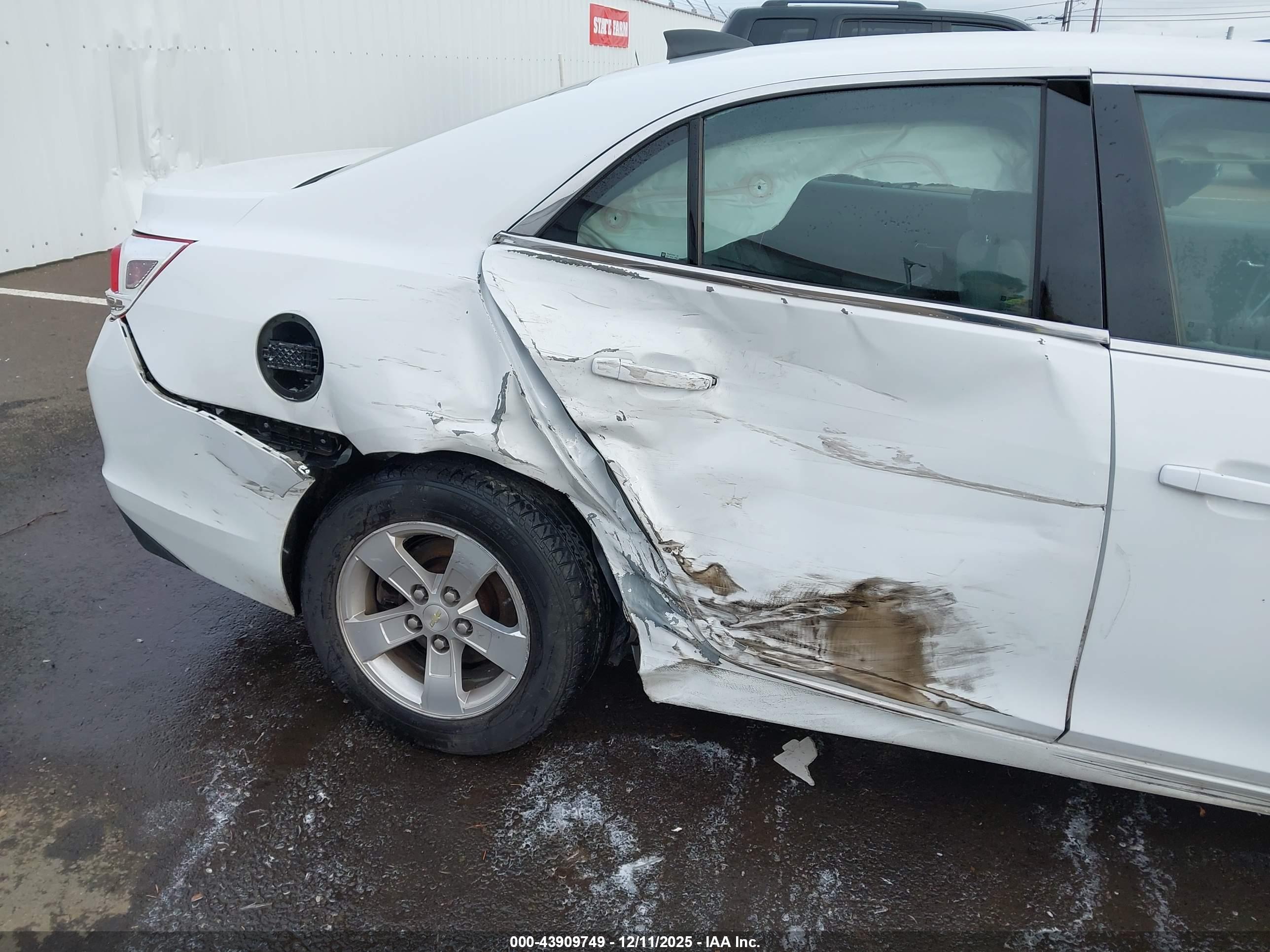 CHEVROLET MALIBU image 6