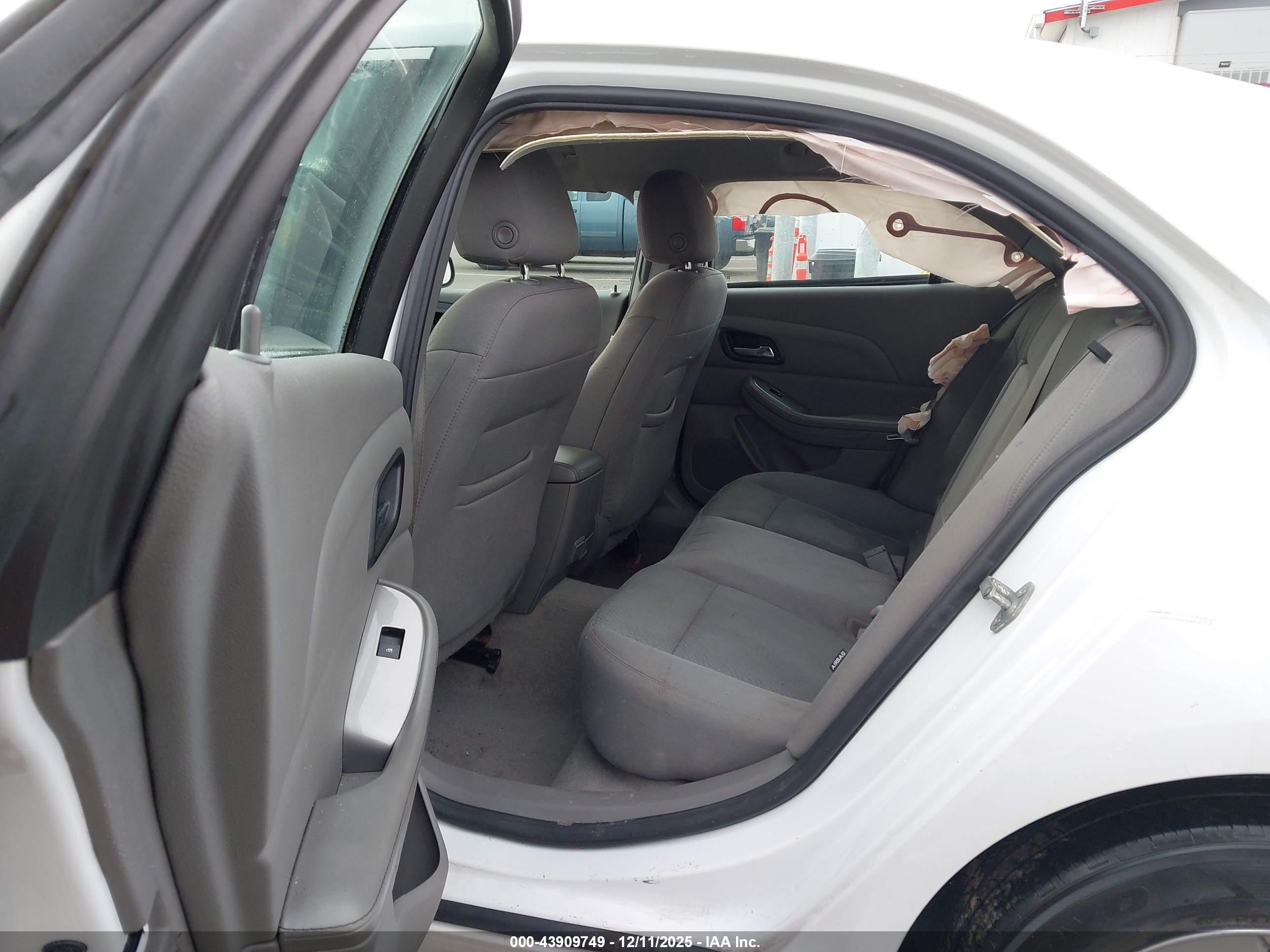 CHEVROLET MALIBU image 8