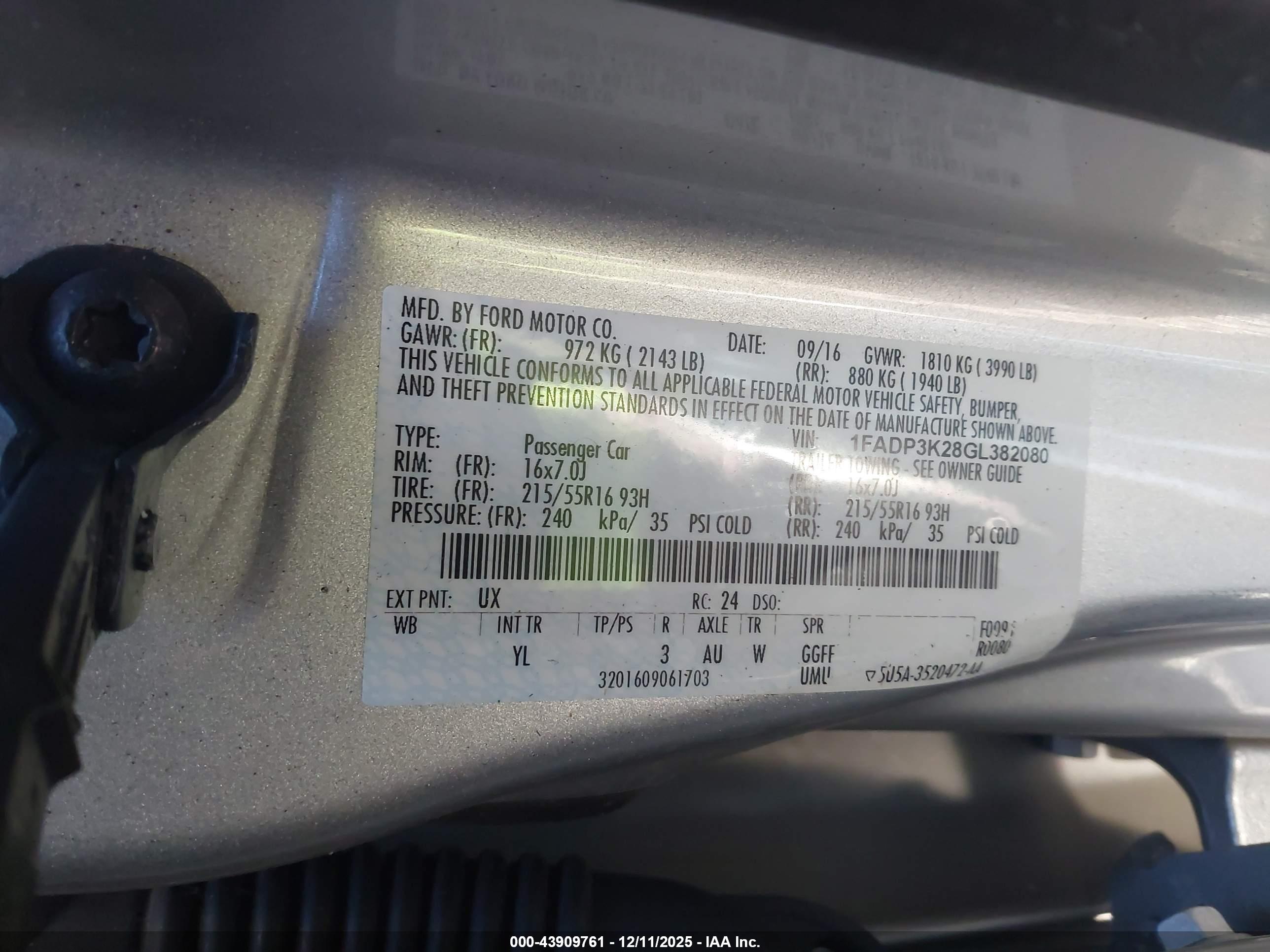 FORD FOCUS image 9
