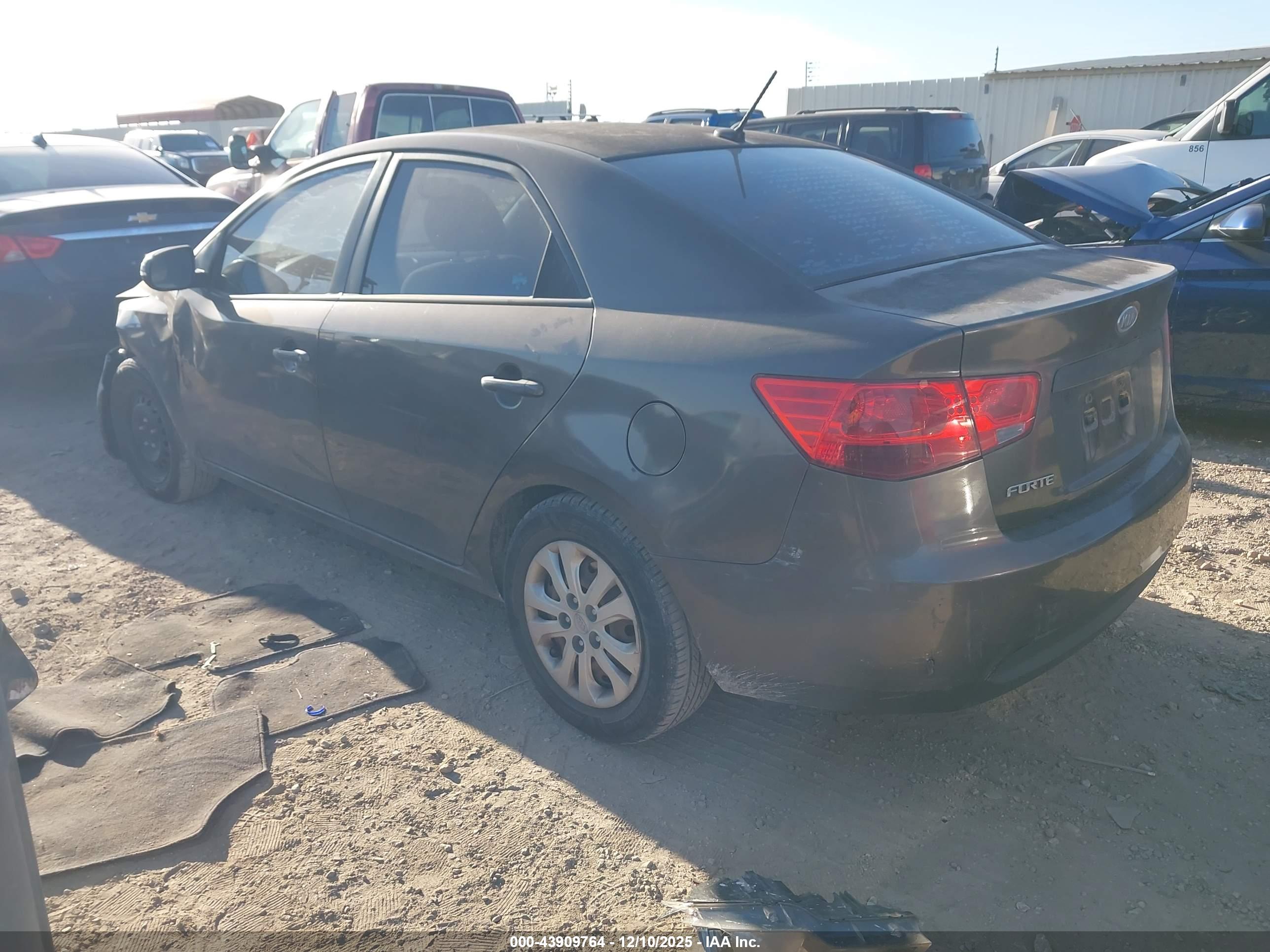 KIA FORTE image 3