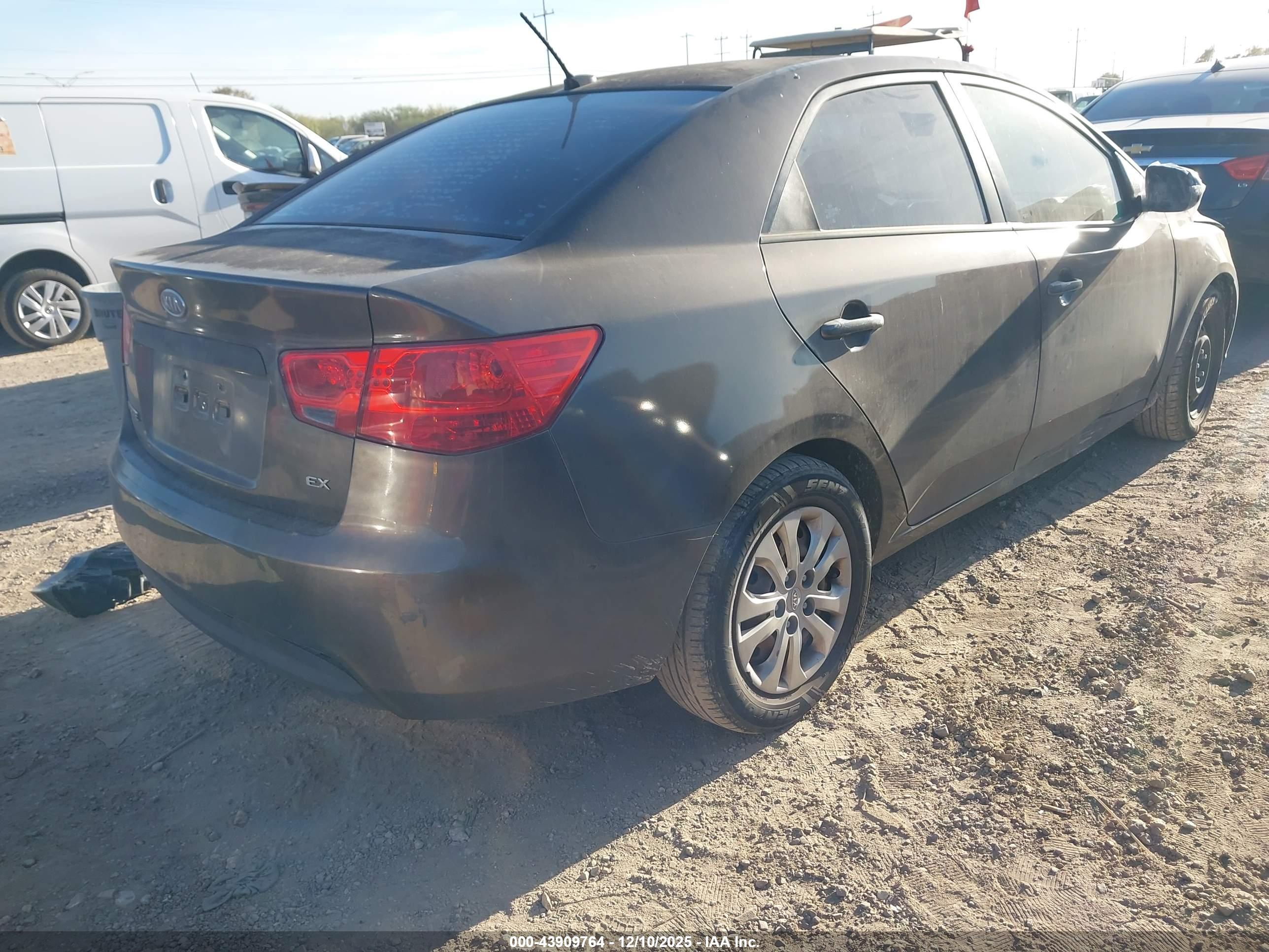 KIA FORTE image 4