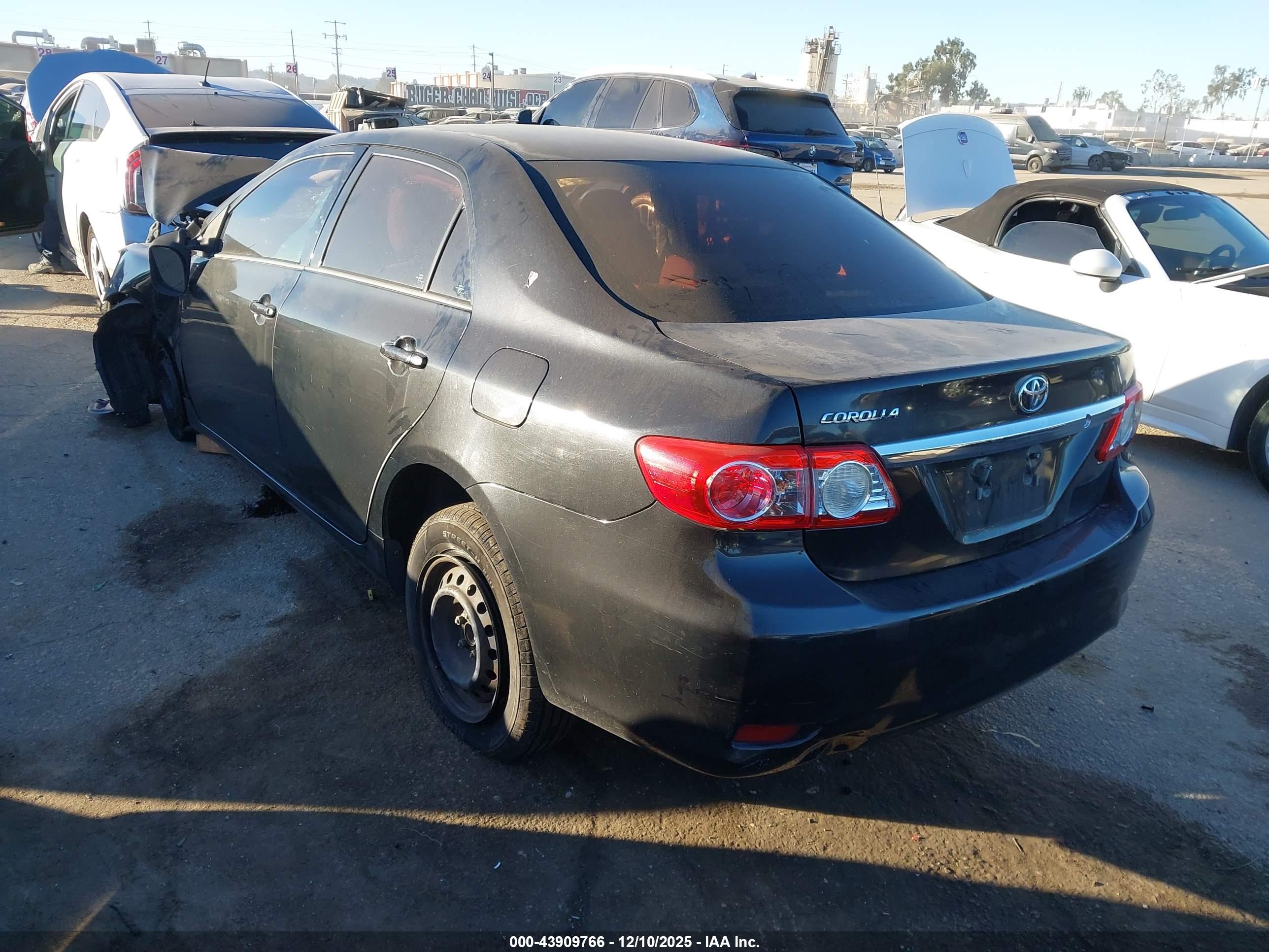 TOYOTA COROLLA image 3