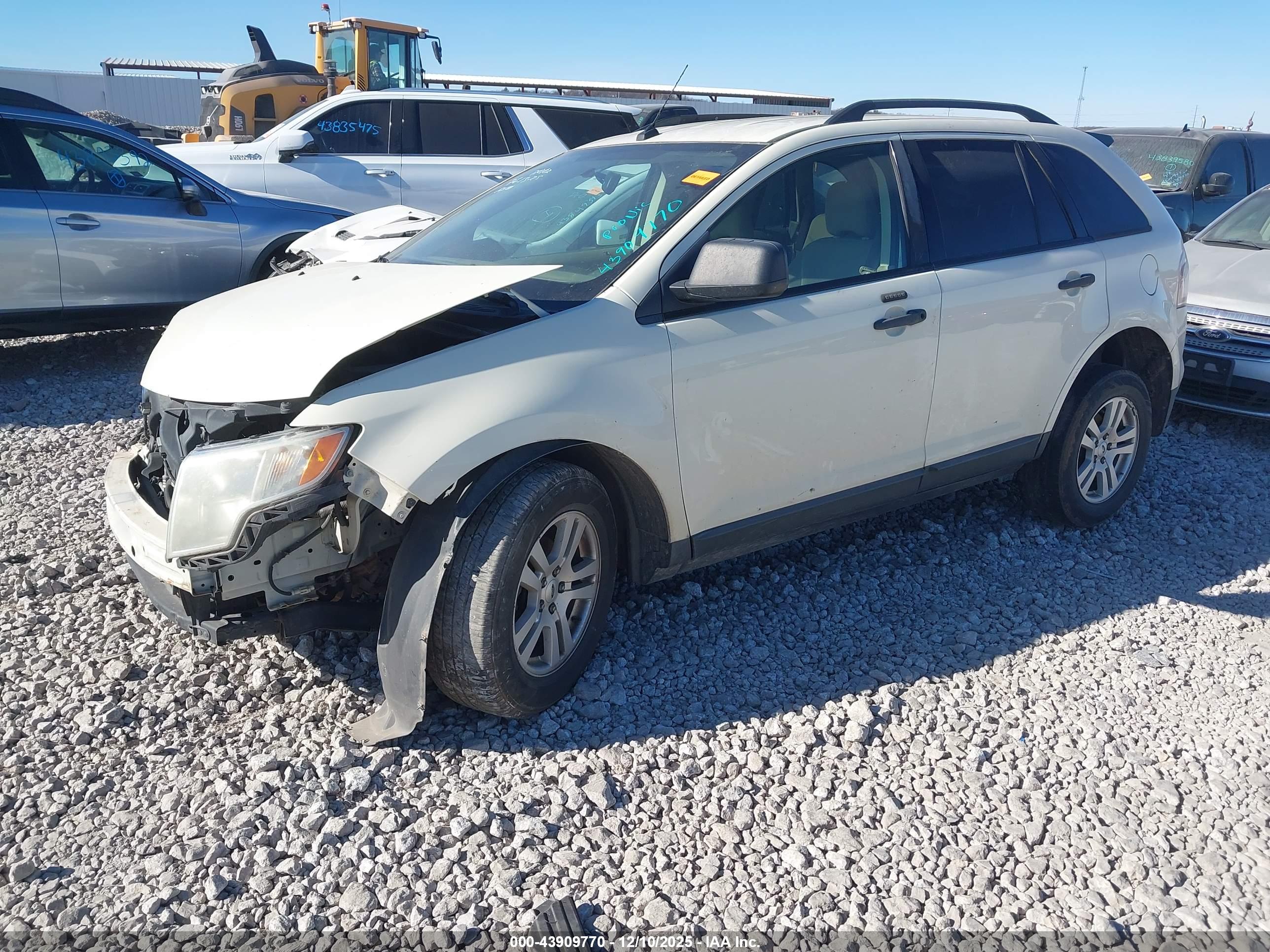 FORD EDGE image 2