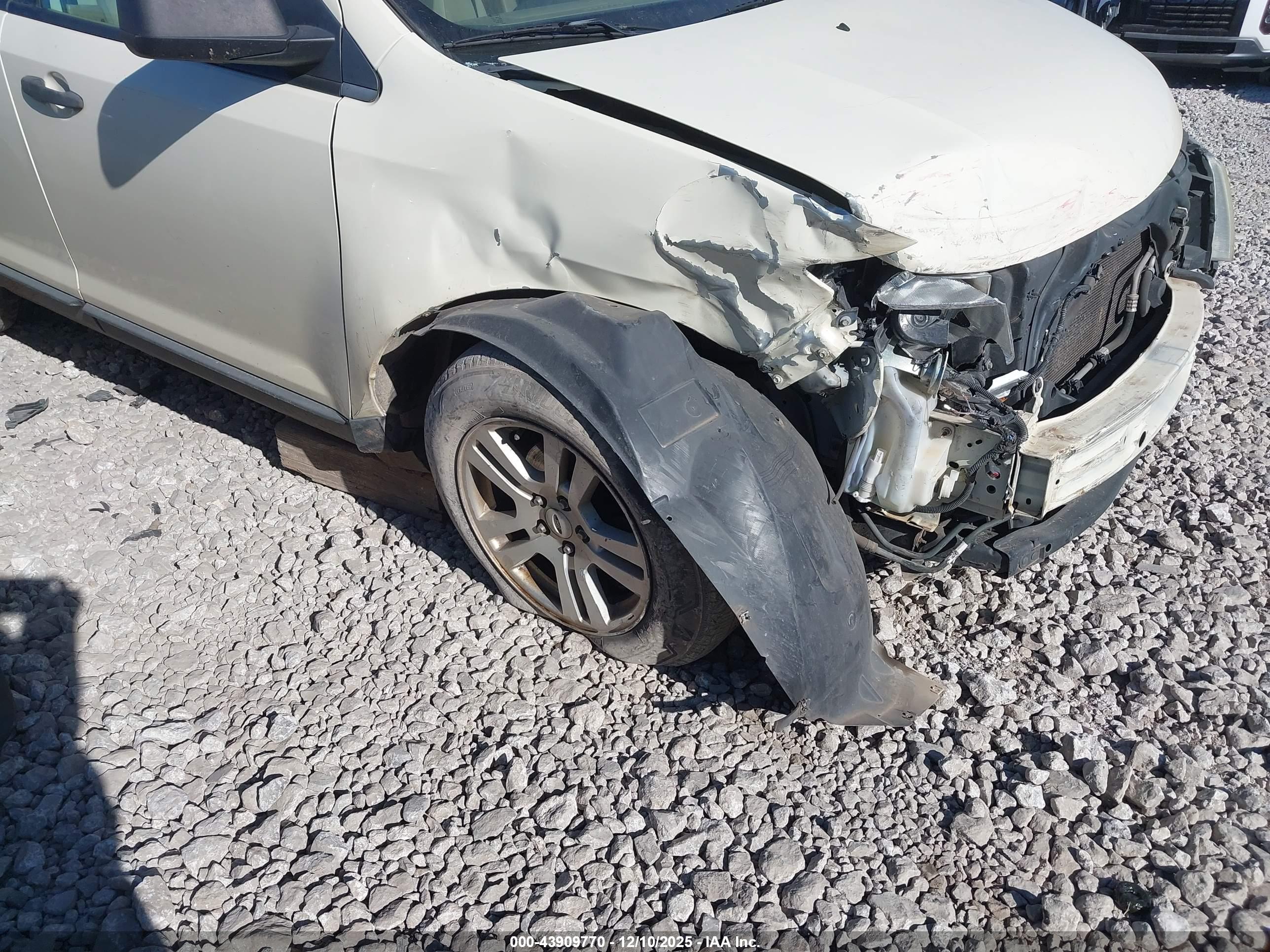 FORD EDGE image 6