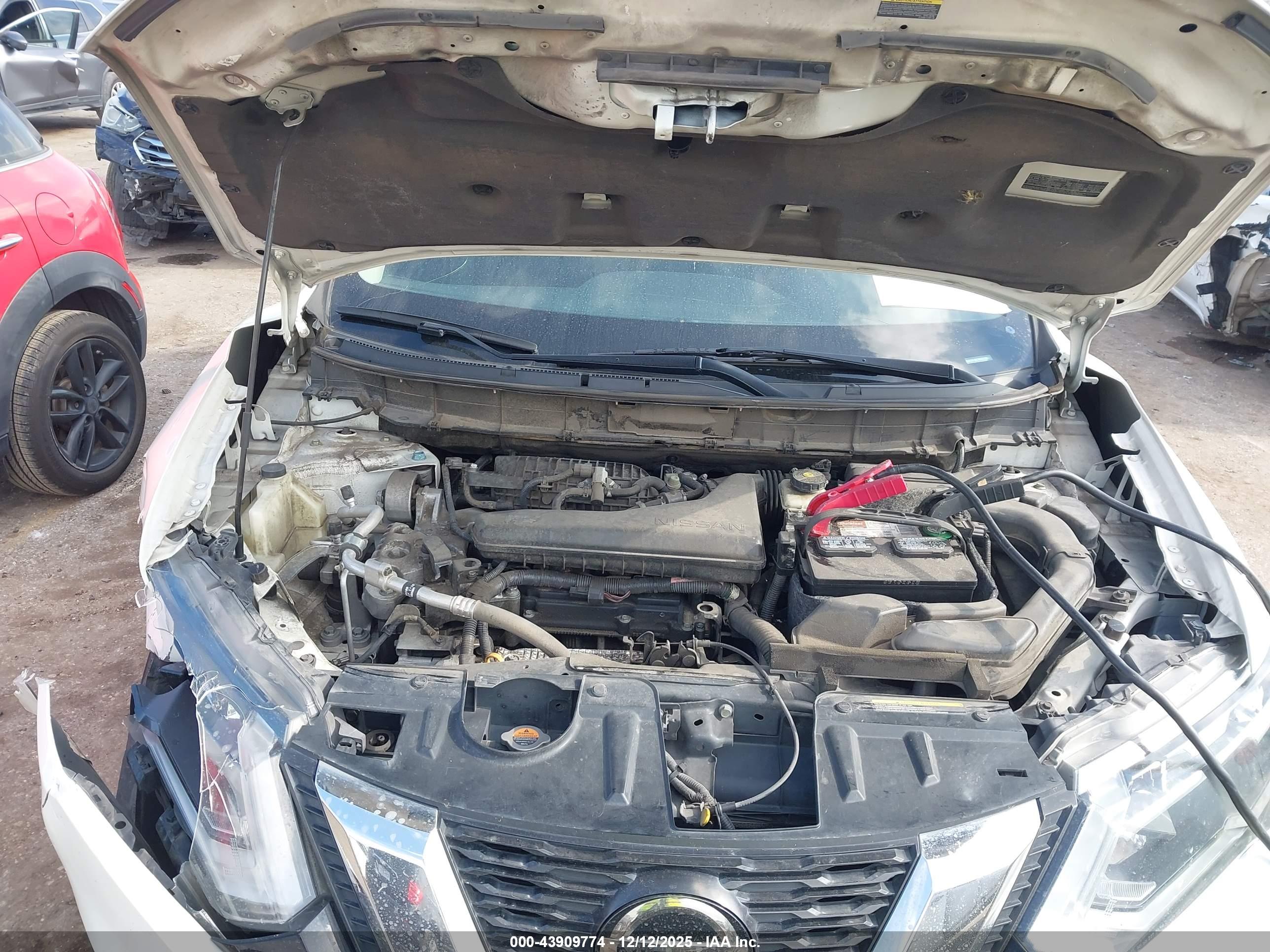 NISSAN ROGUE image 10