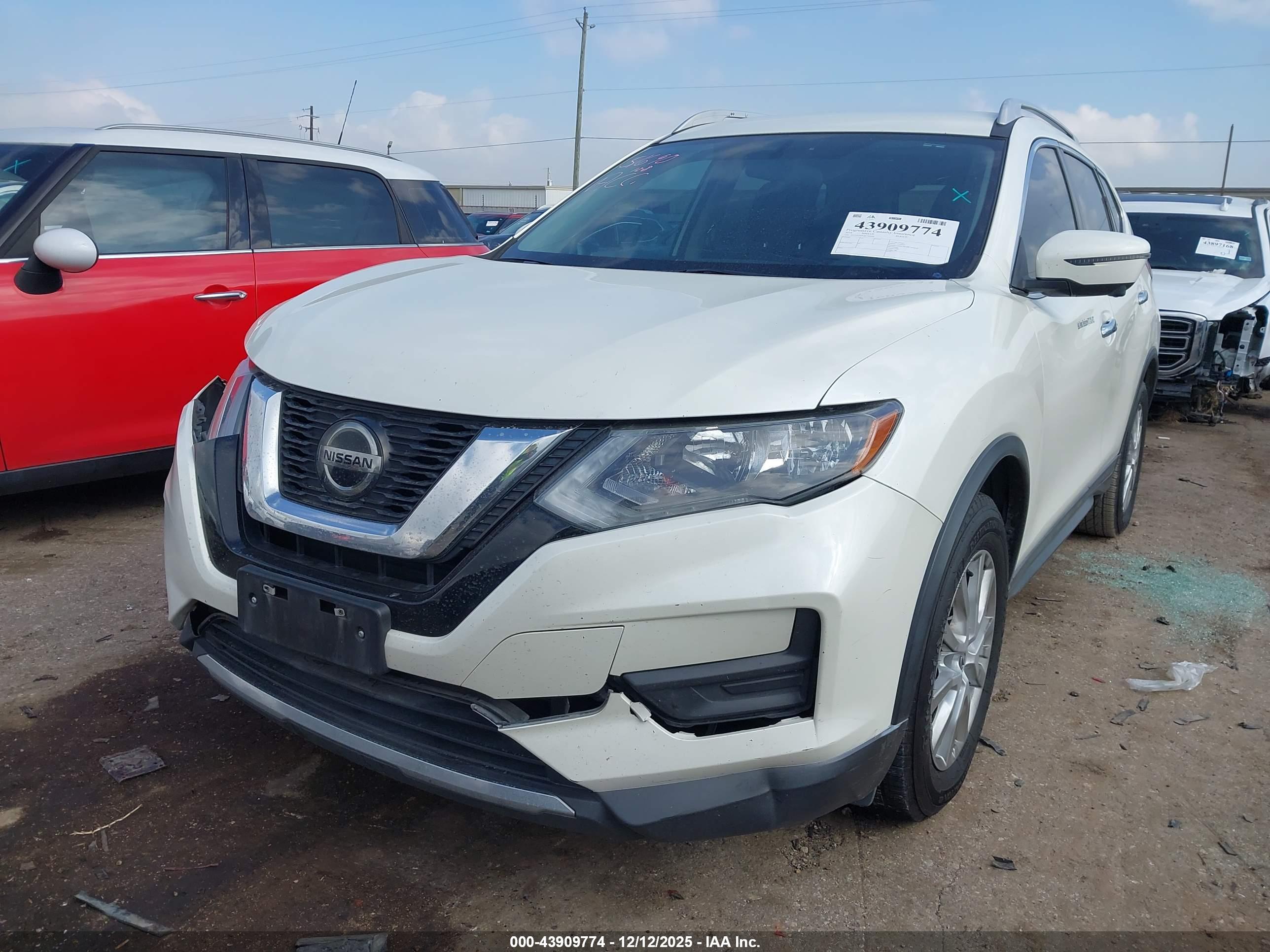 NISSAN ROGUE image 6