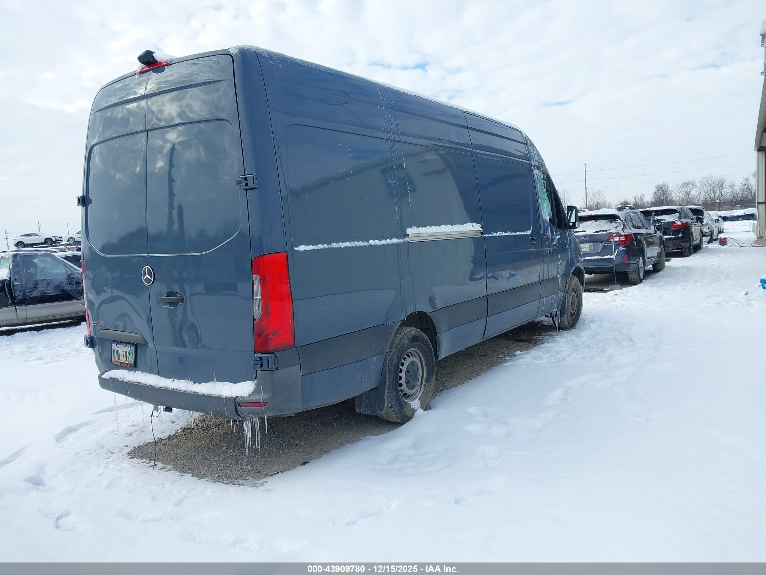 MERCEDES-BENZ SPRINTER image 4