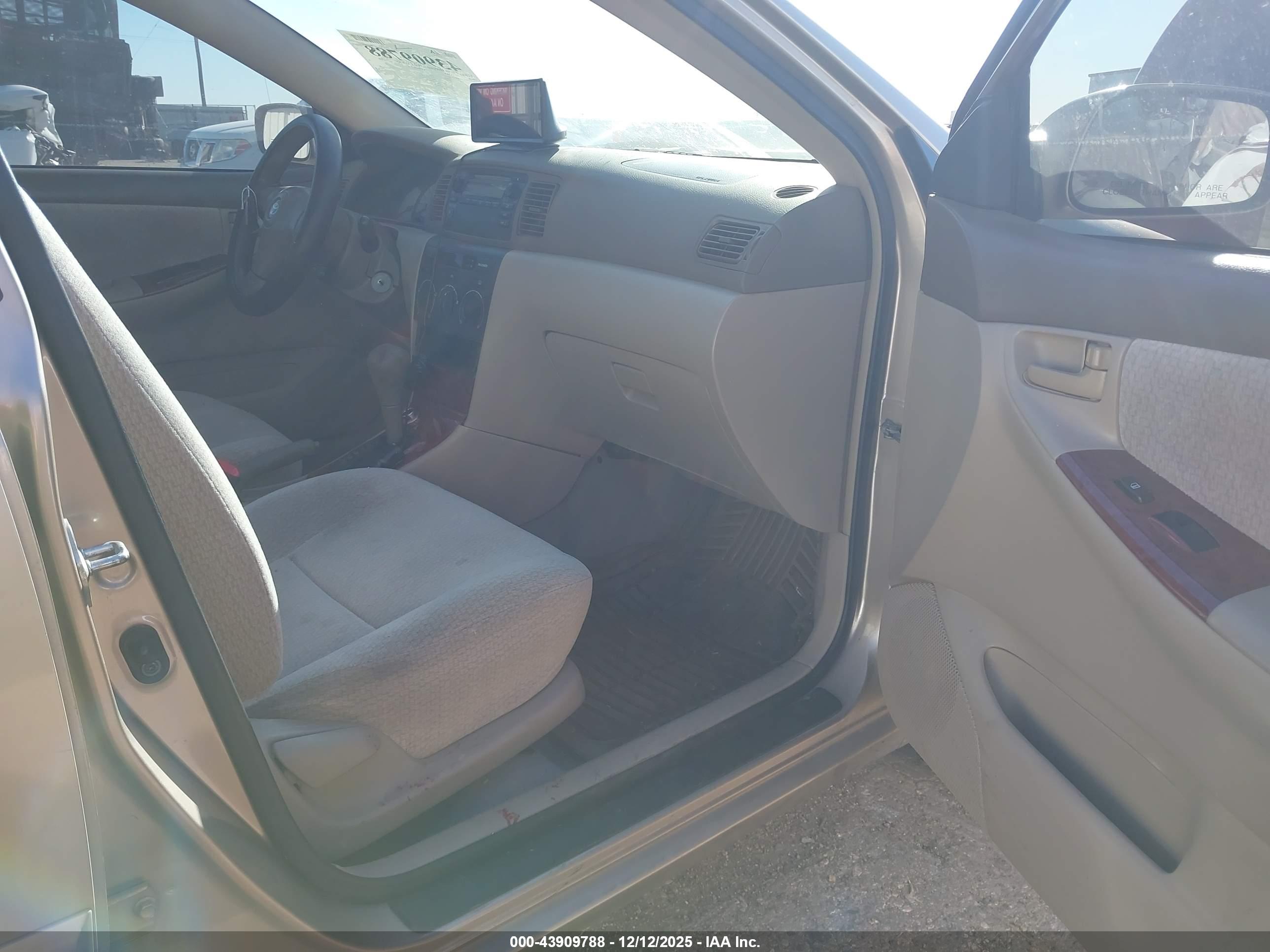 TOYOTA COROLLA image 5