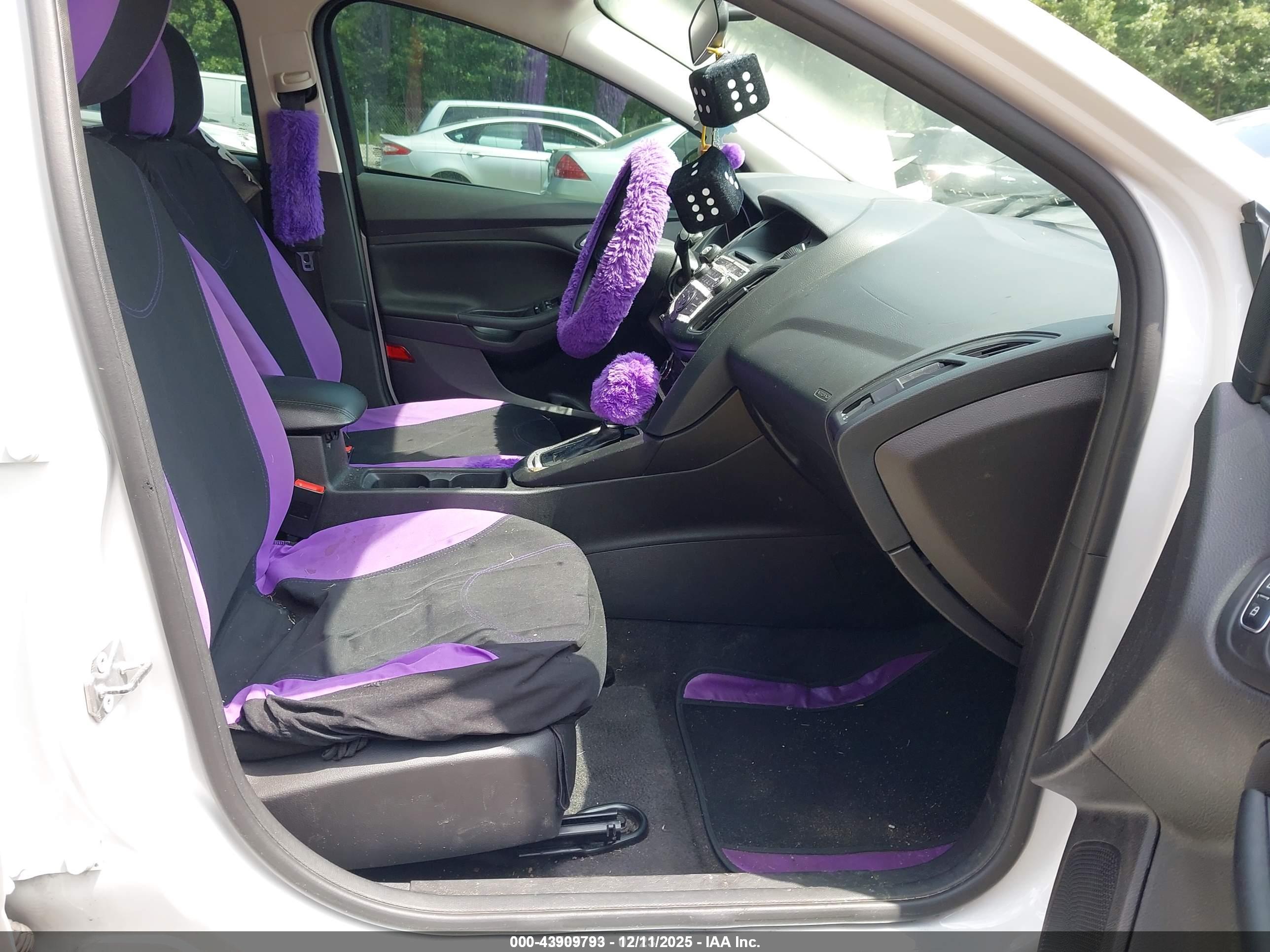 FORD FOCUS image 5