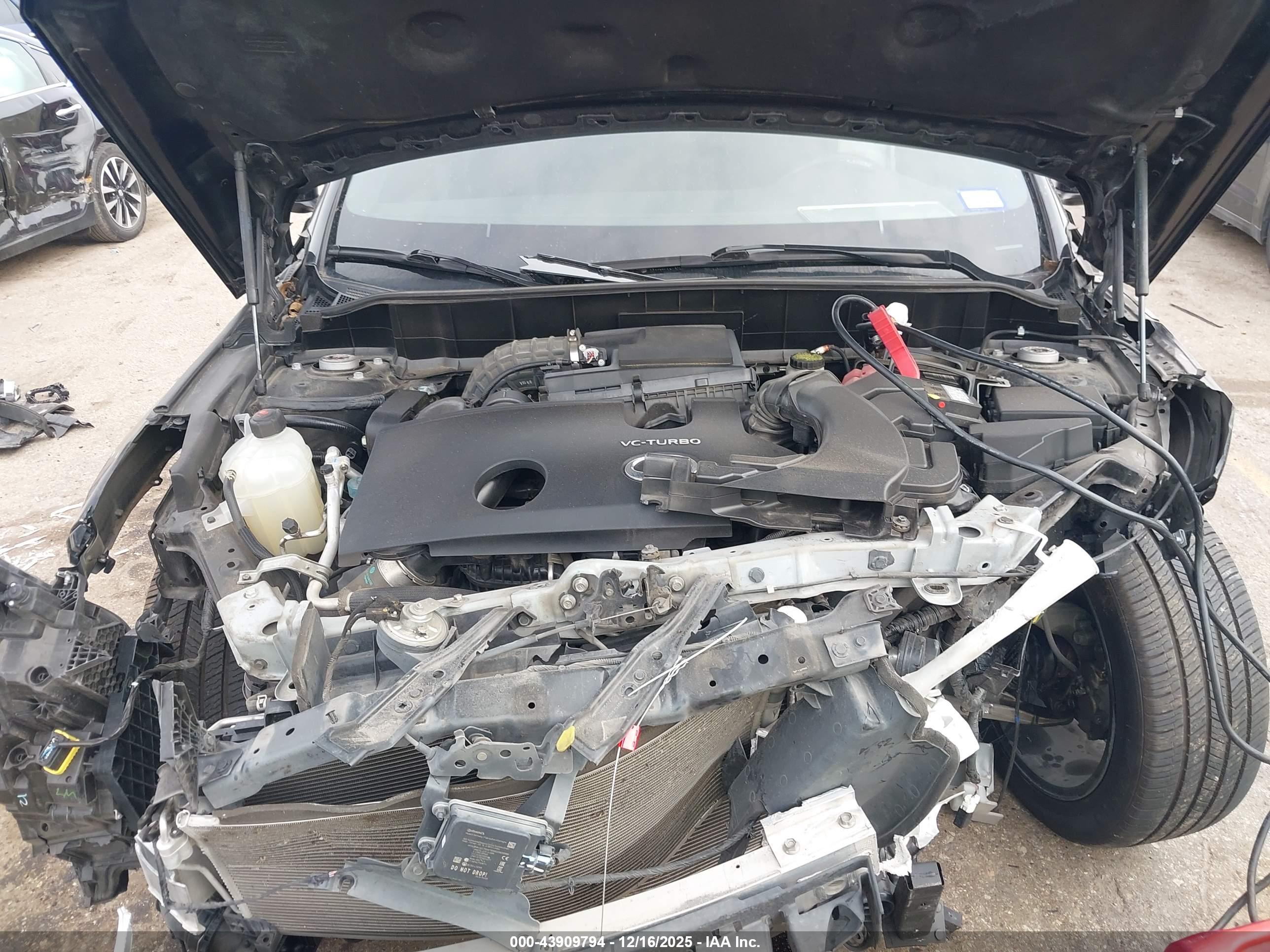 INFINITI QX50 image 10
