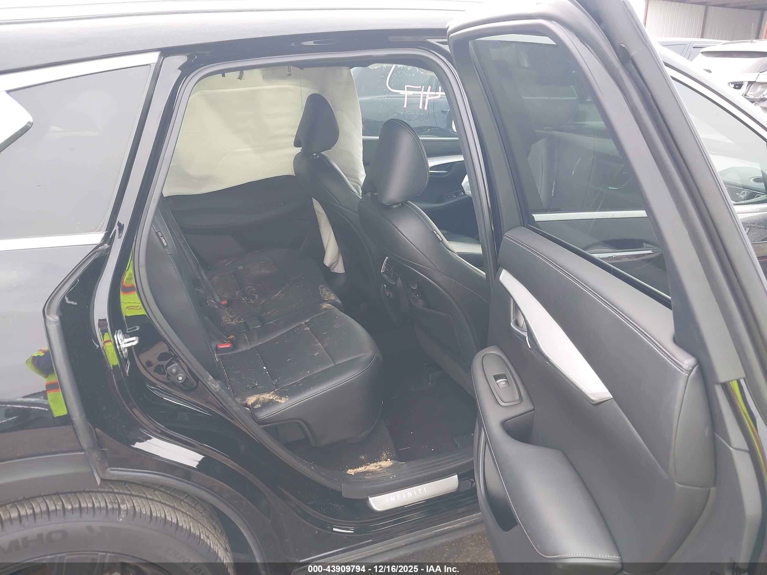 INFINITI QX50 image 8