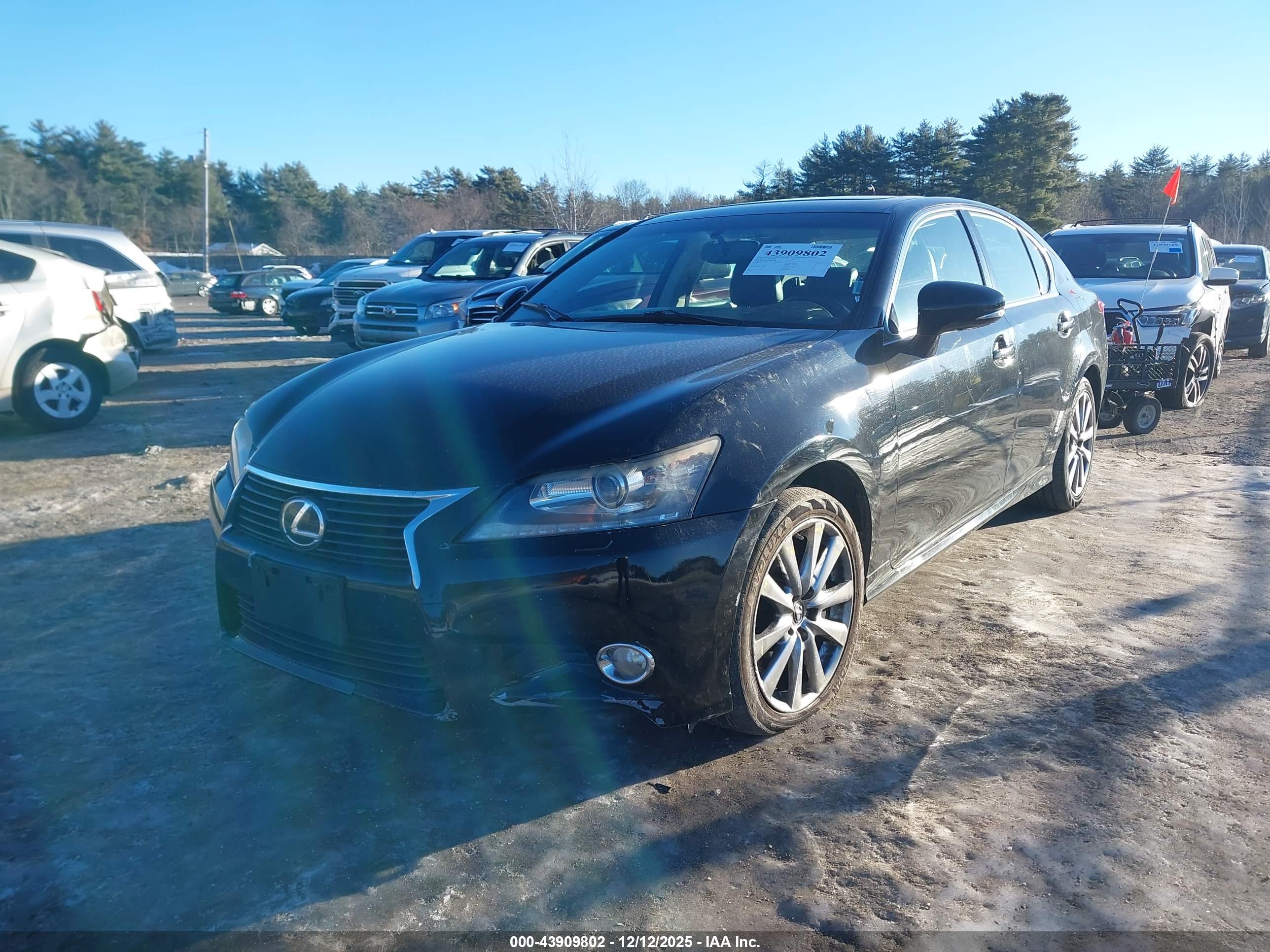 LEXUS GS image 2