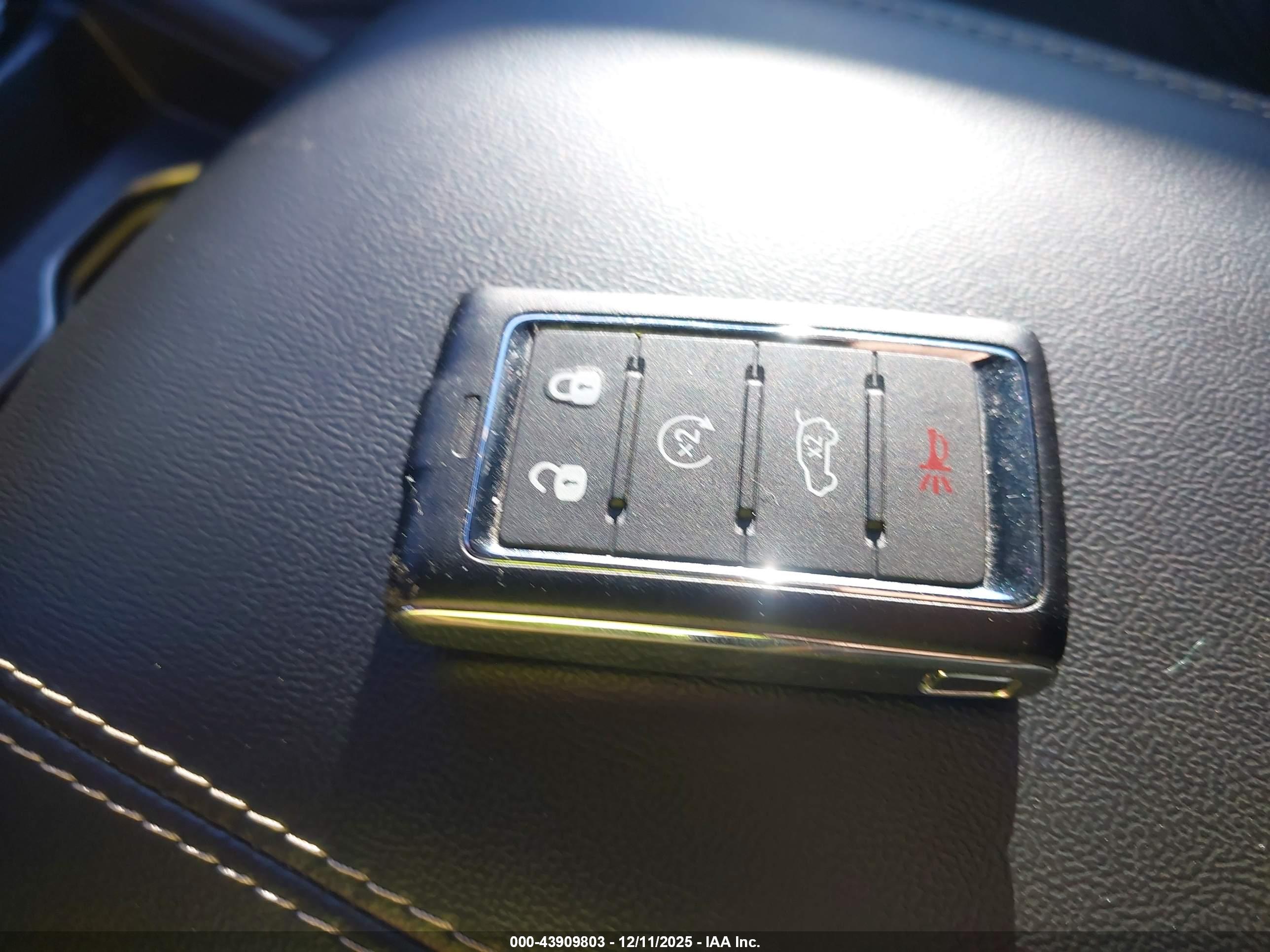 JEEP GRAND image 11