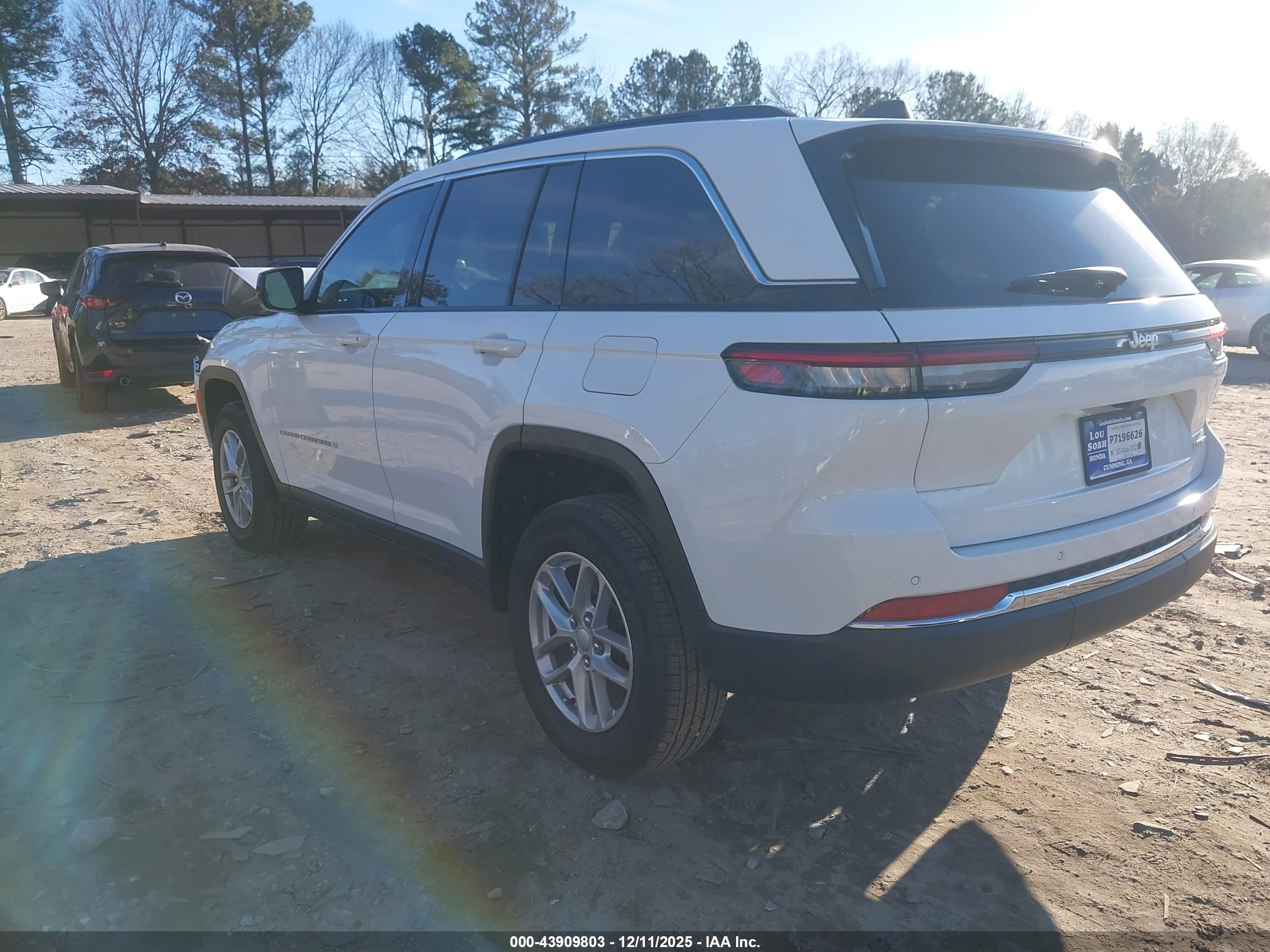 JEEP GRAND image 3