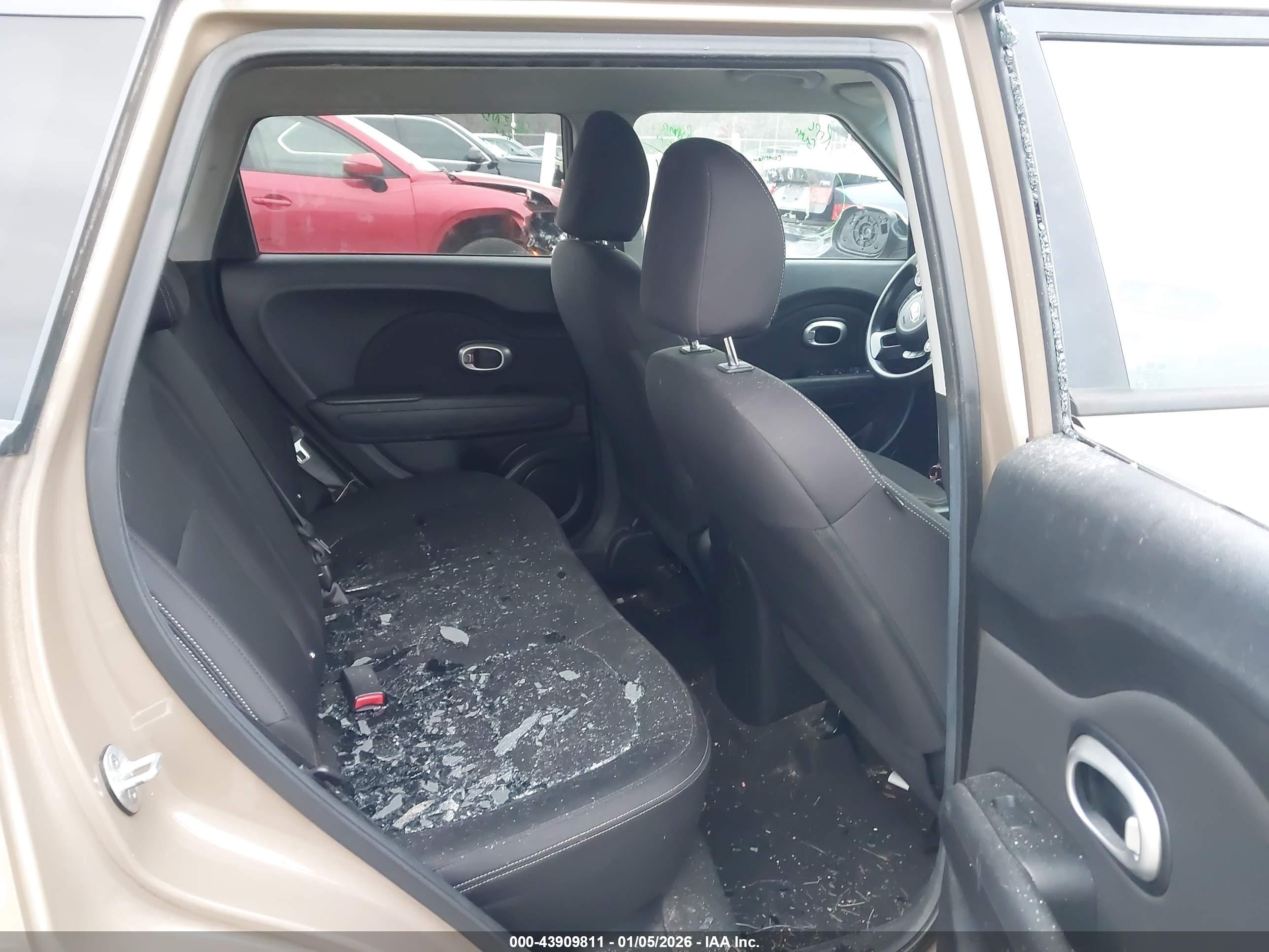 KIA SOUL image 8