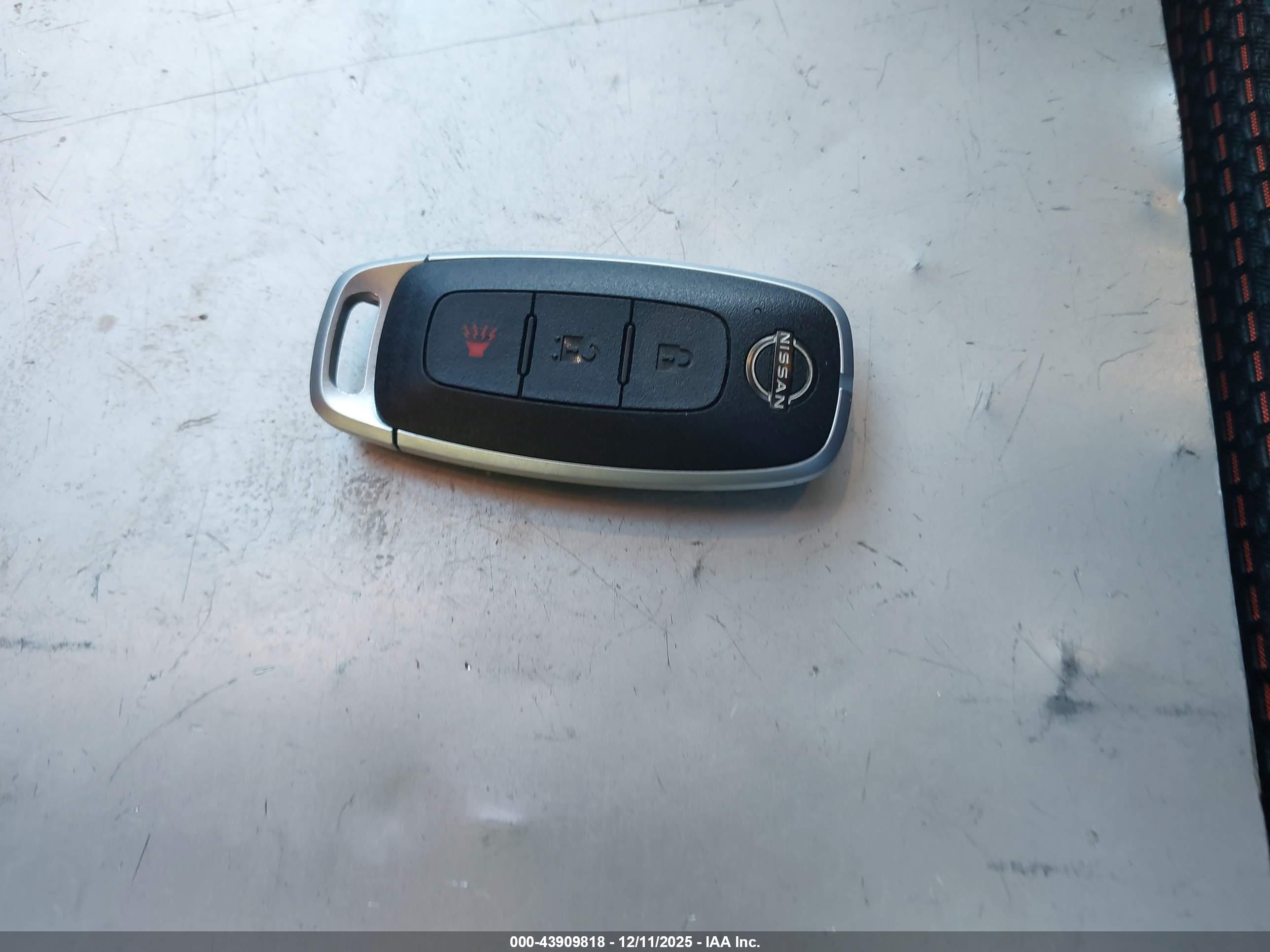 NISSAN KICKS image 11