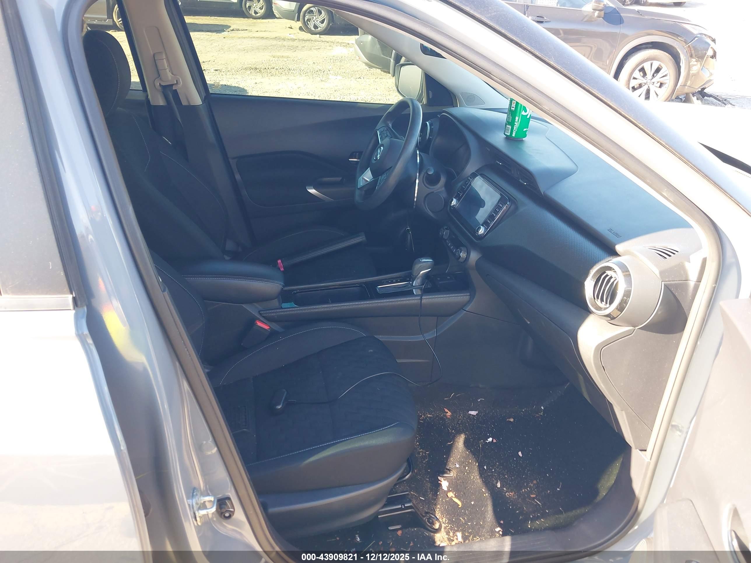 NISSAN KICKS image 5