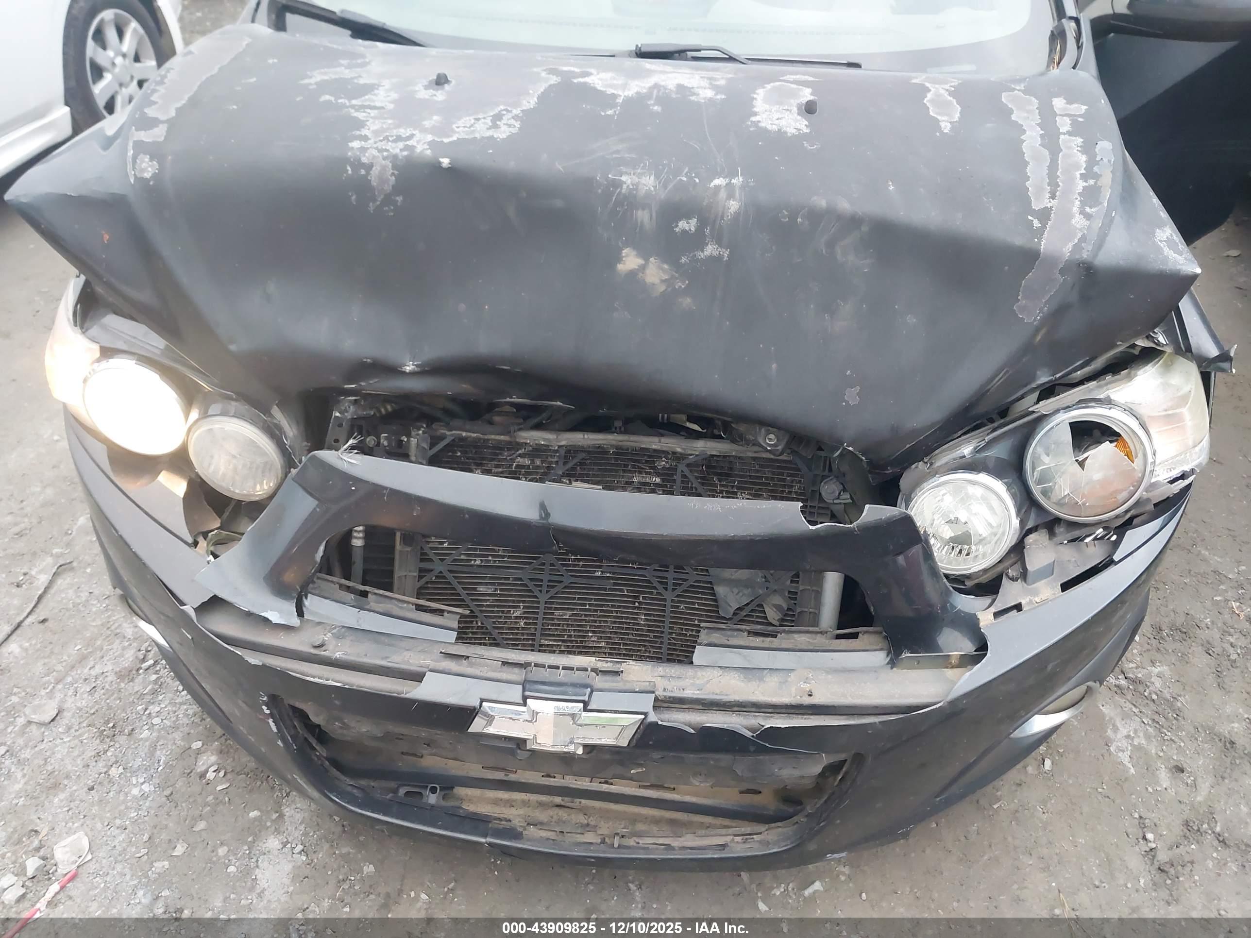 CHEVROLET SONIC image 6
