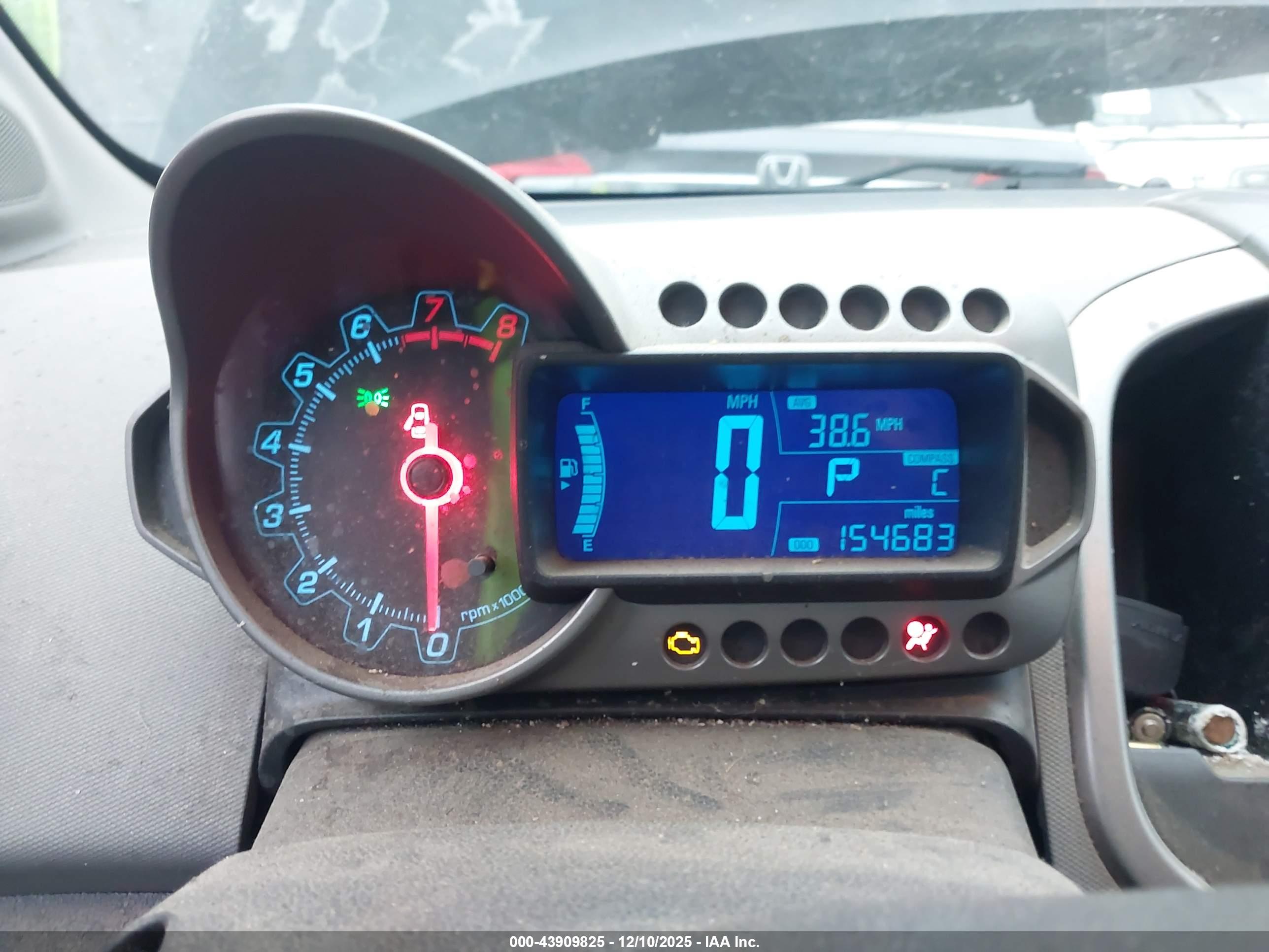 CHEVROLET SONIC image 7