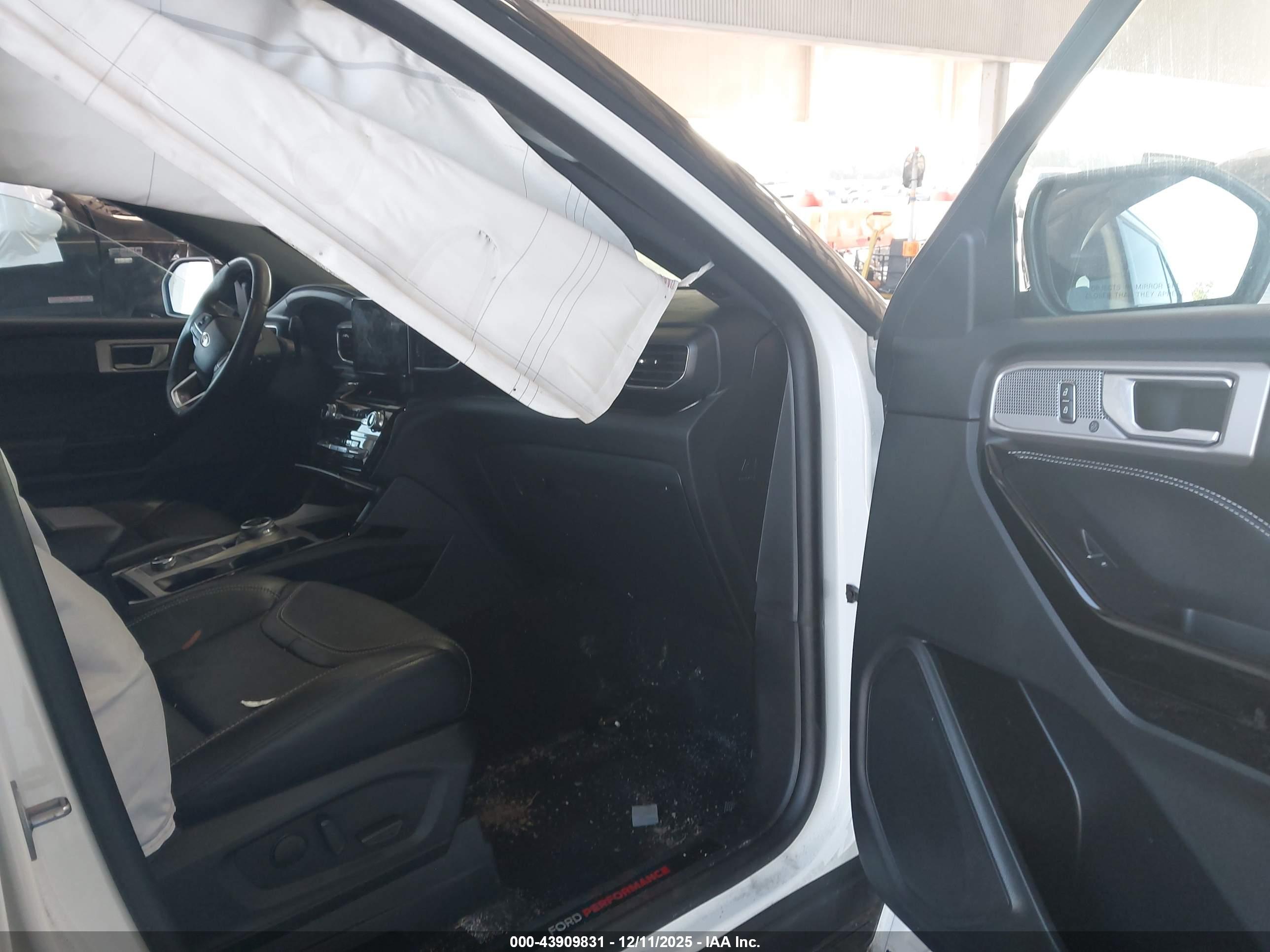 FORD EXPLORER image 5
