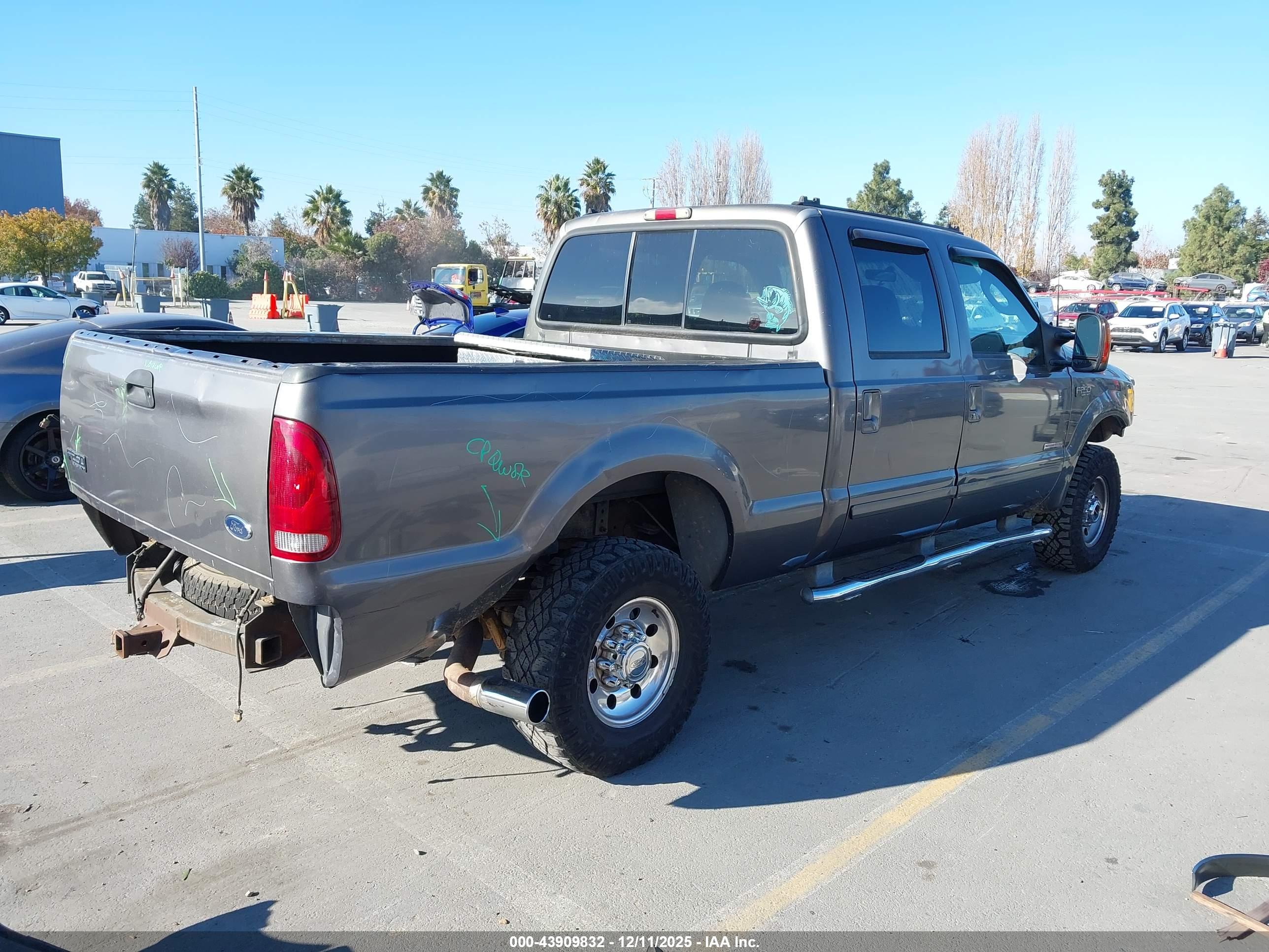 FORD F-250 image 4