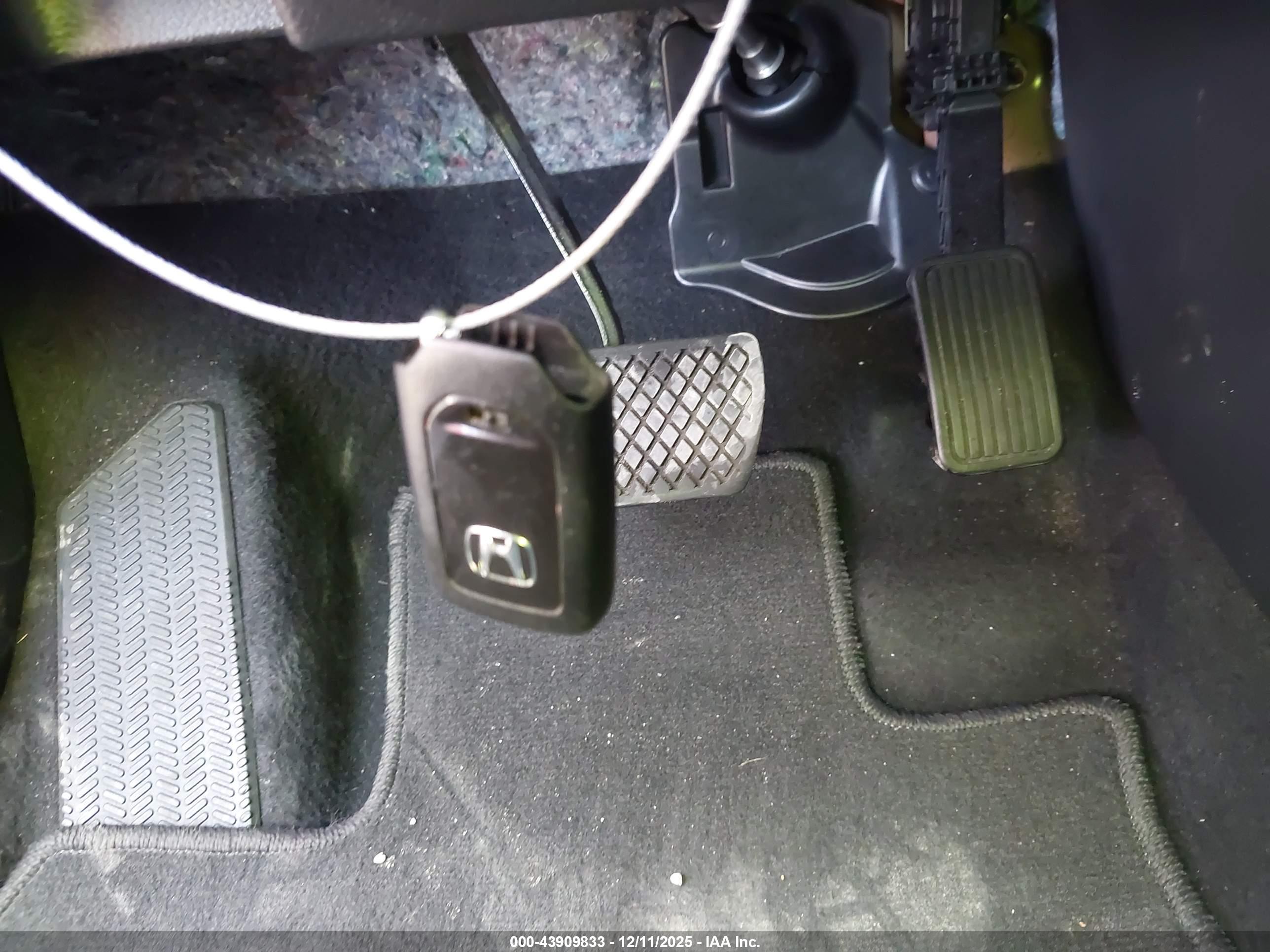 HONDA CR-V image 11