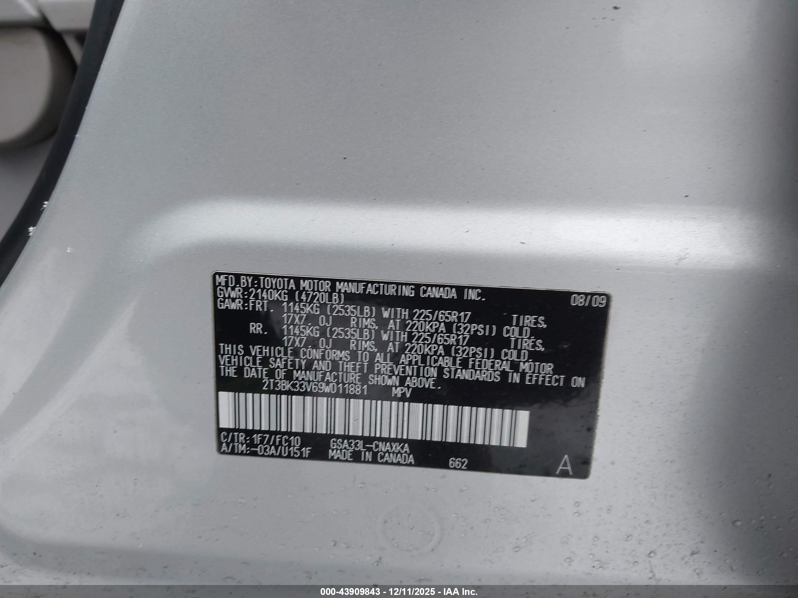 TOYOTA RAV4 image 9