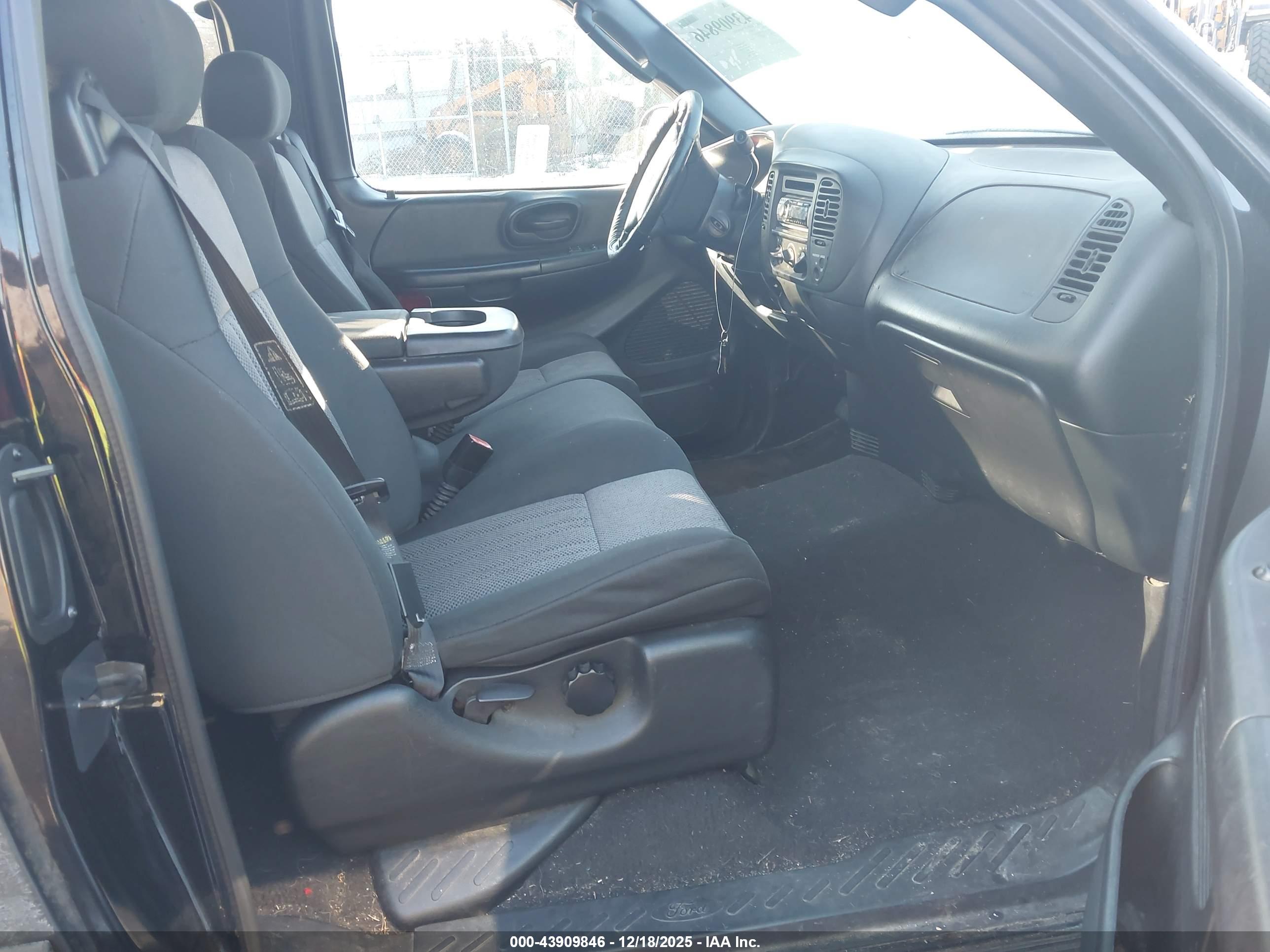 FORD F-150 image 5