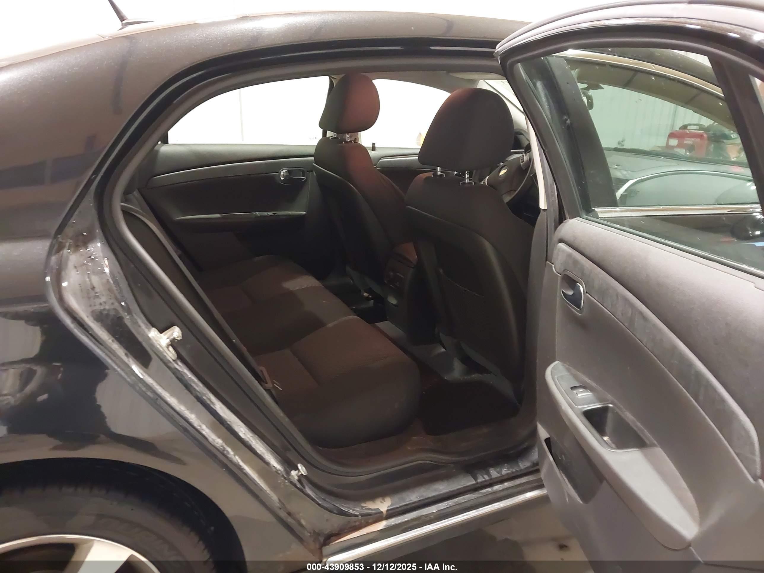 CHEVROLET MALIBU image 8
