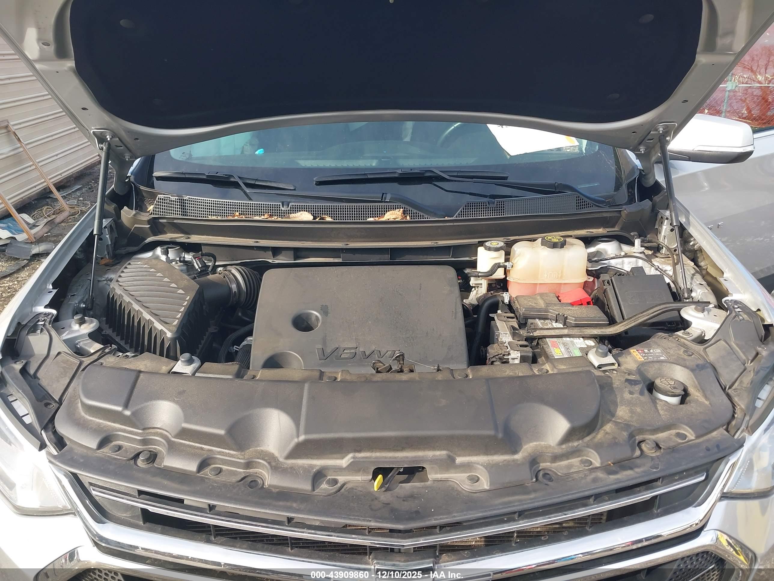 CHEVROLET TRAVERSE image 10