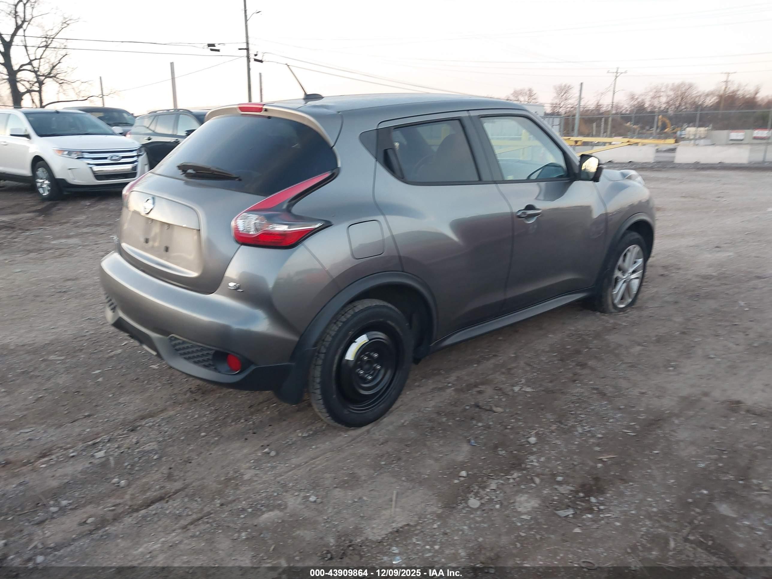 NISSAN JUKE image 4