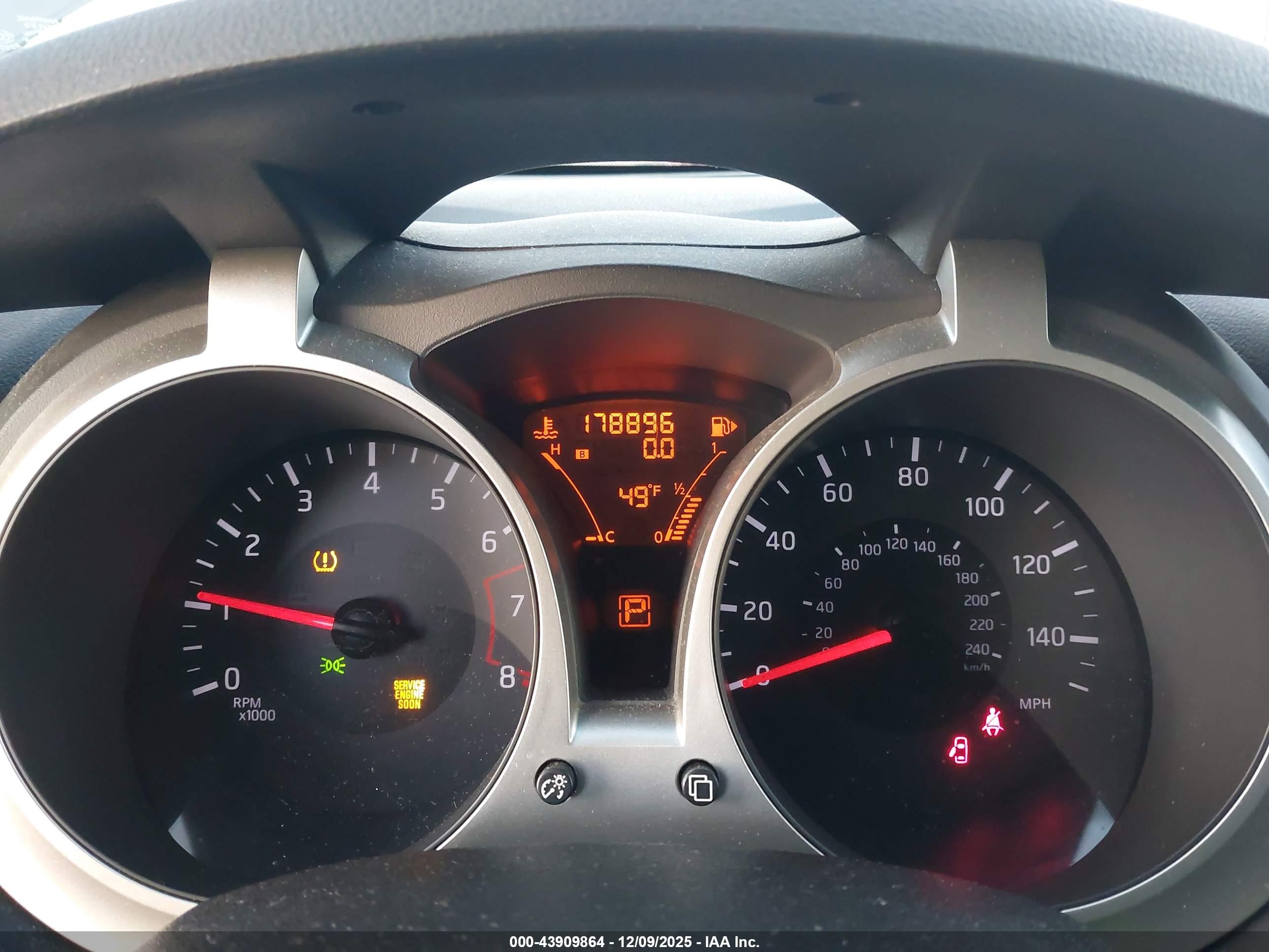 NISSAN JUKE image 7
