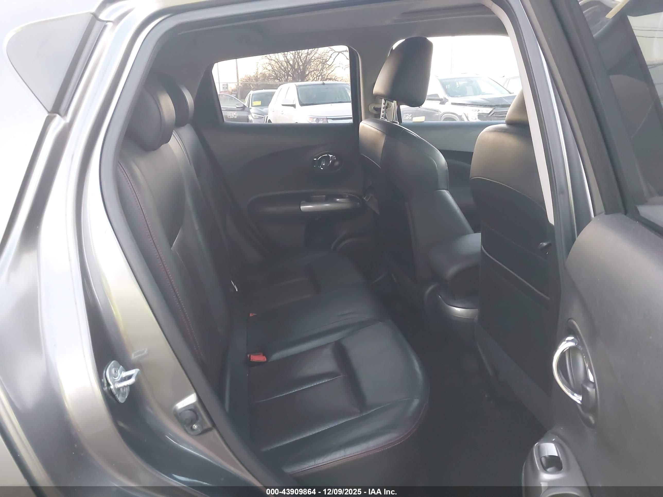 NISSAN JUKE image 8