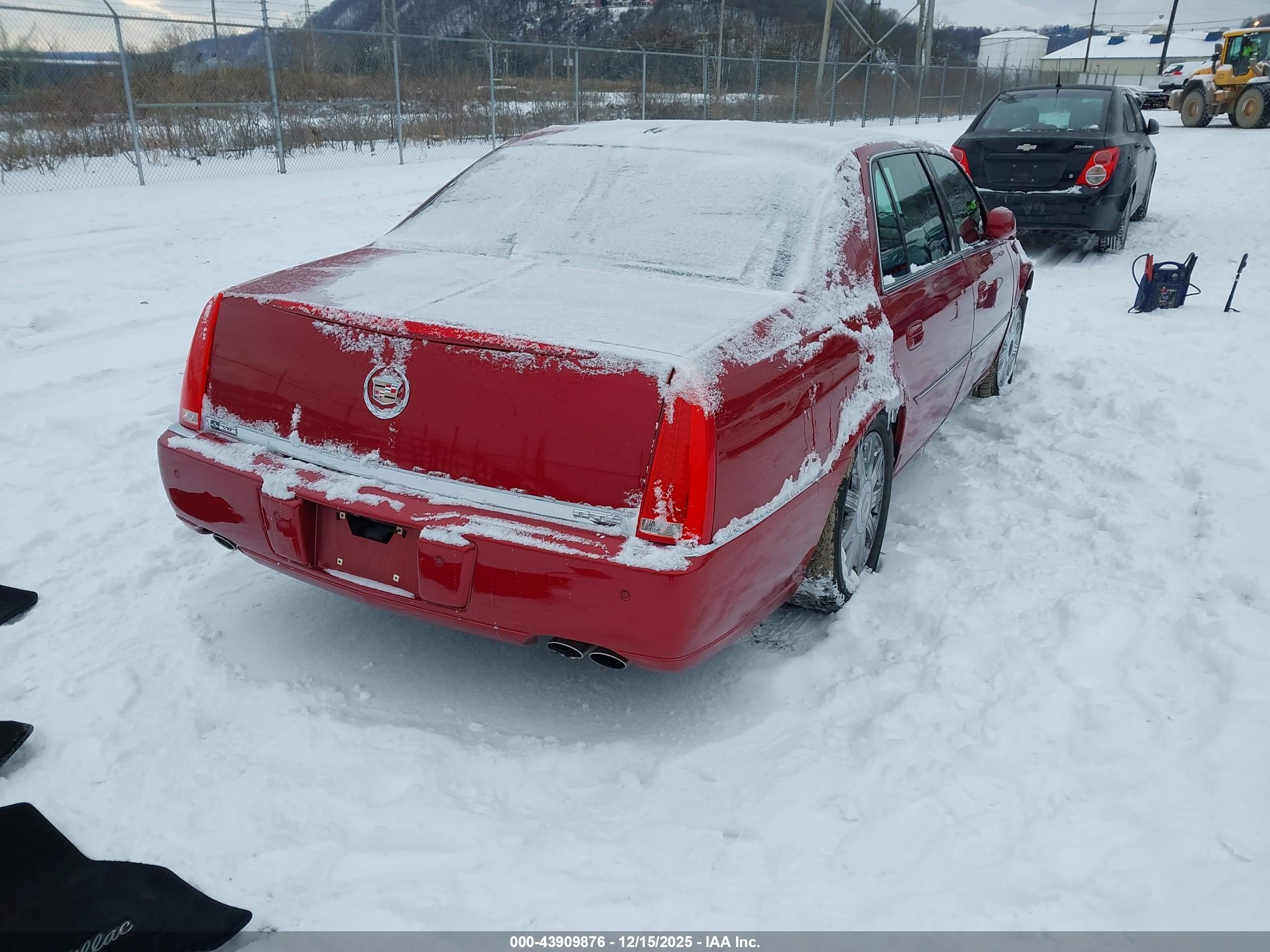 CADILLAC DTS image 4
