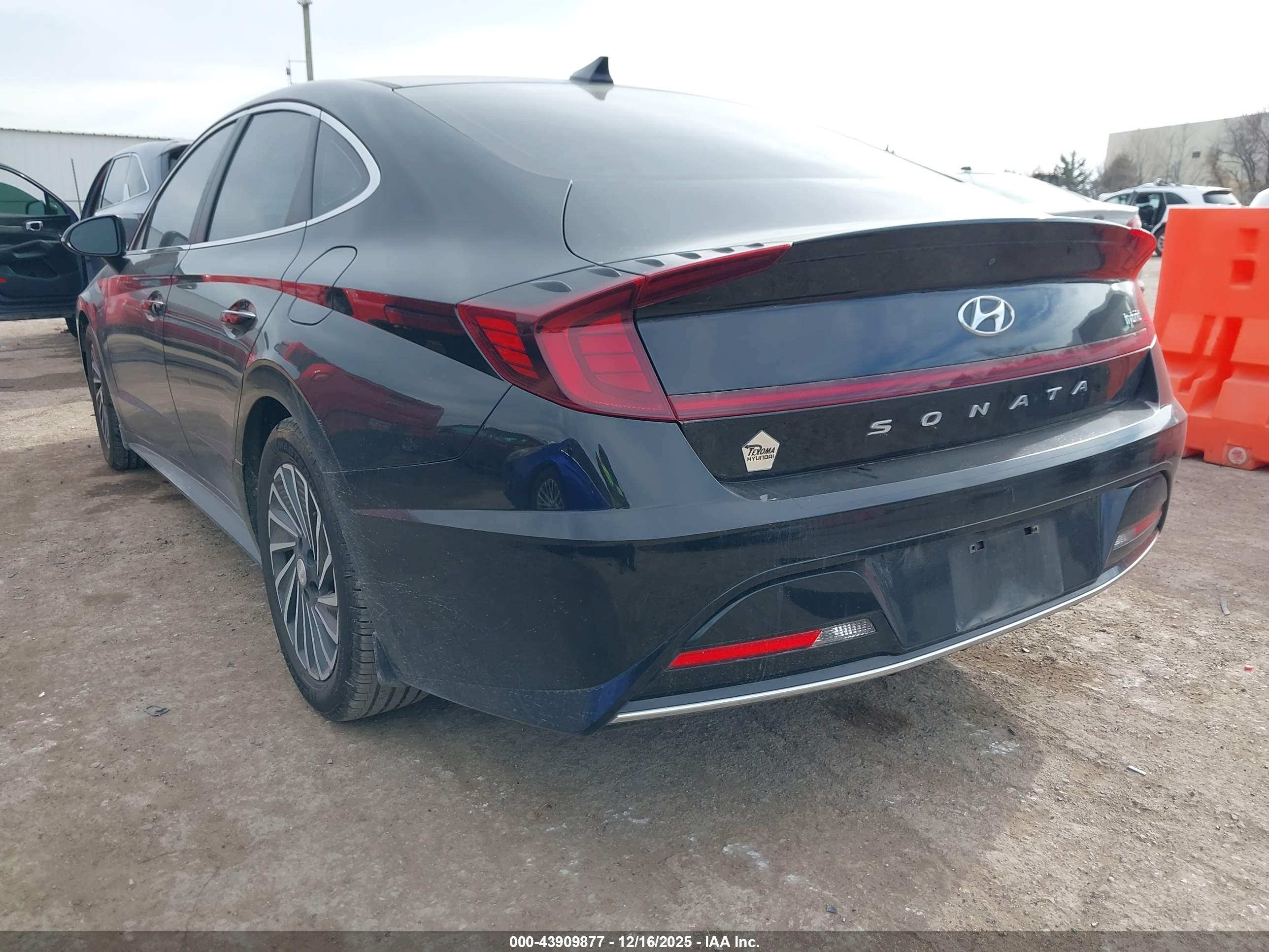 HYUNDAI SONATA image 3